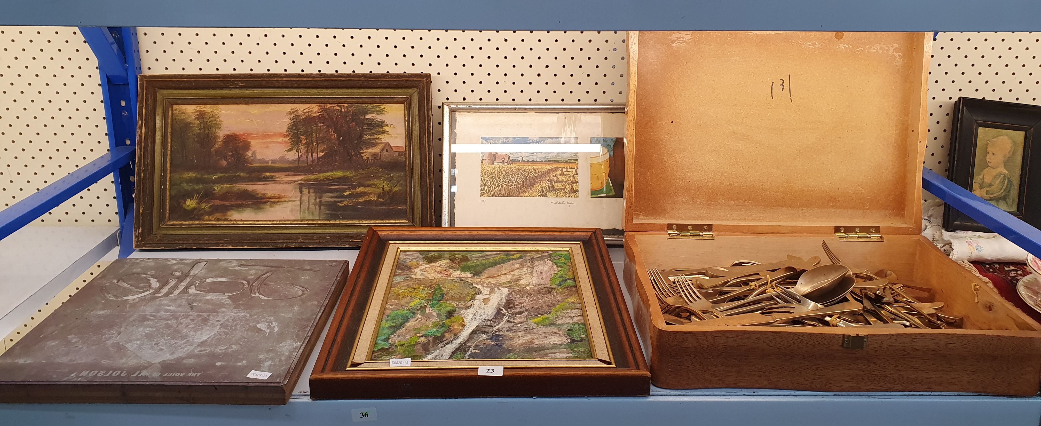 23 · A GROUP OF VARIOUS ITEMS
