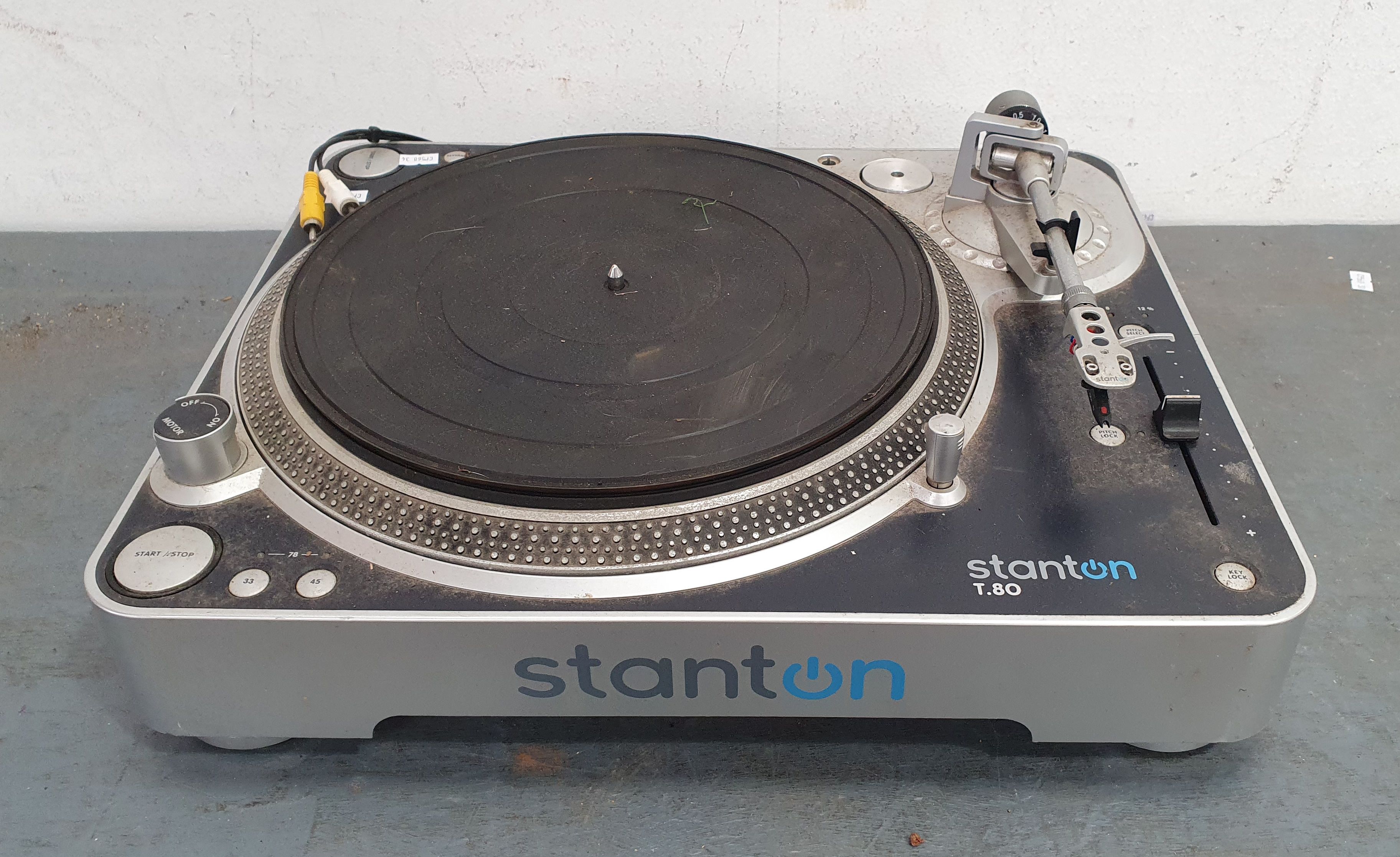 1186 · A STANTON TURNTABLE