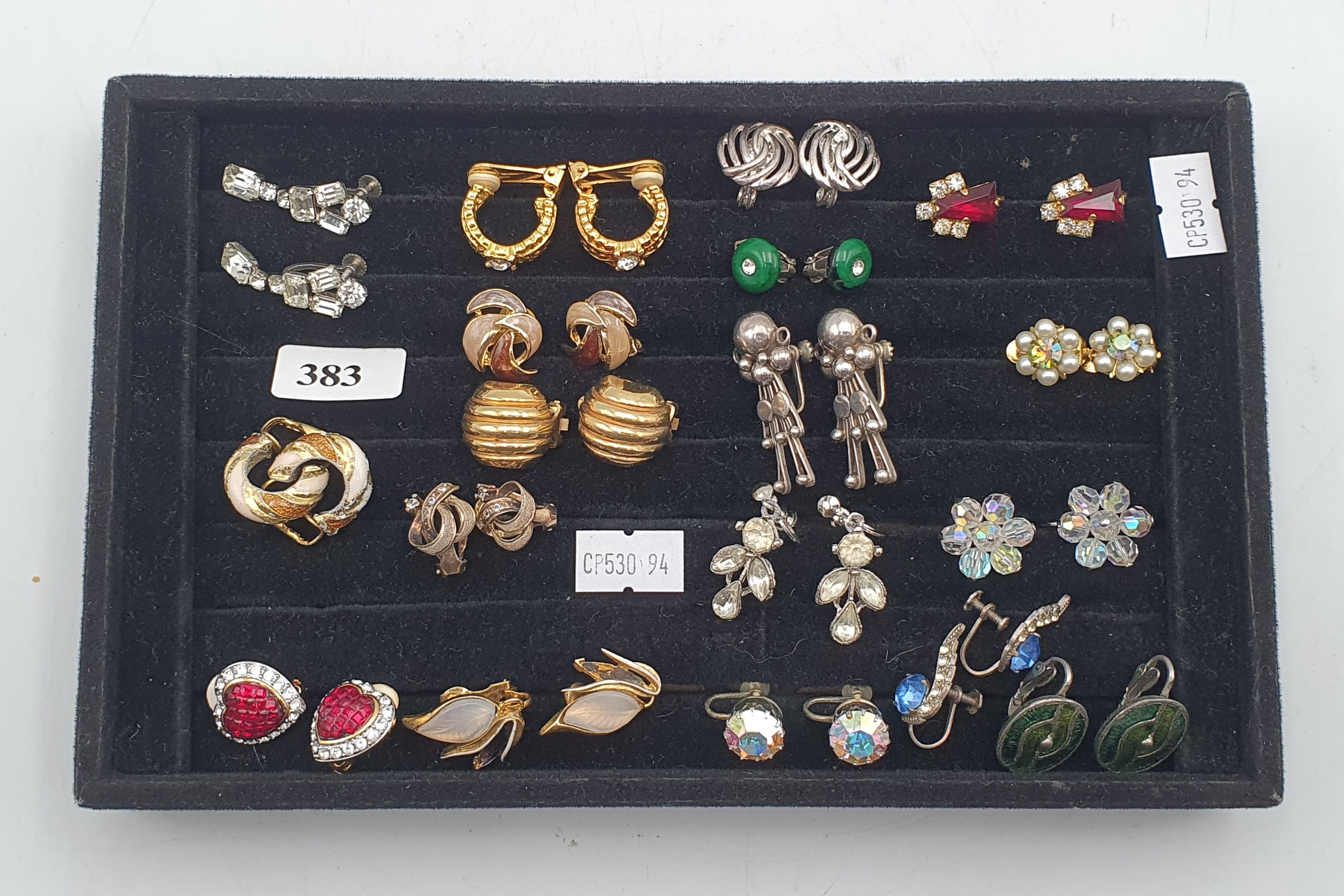 383 · A SELECTION OF CLIP-ON AND SCREW-BACK EARRINGS