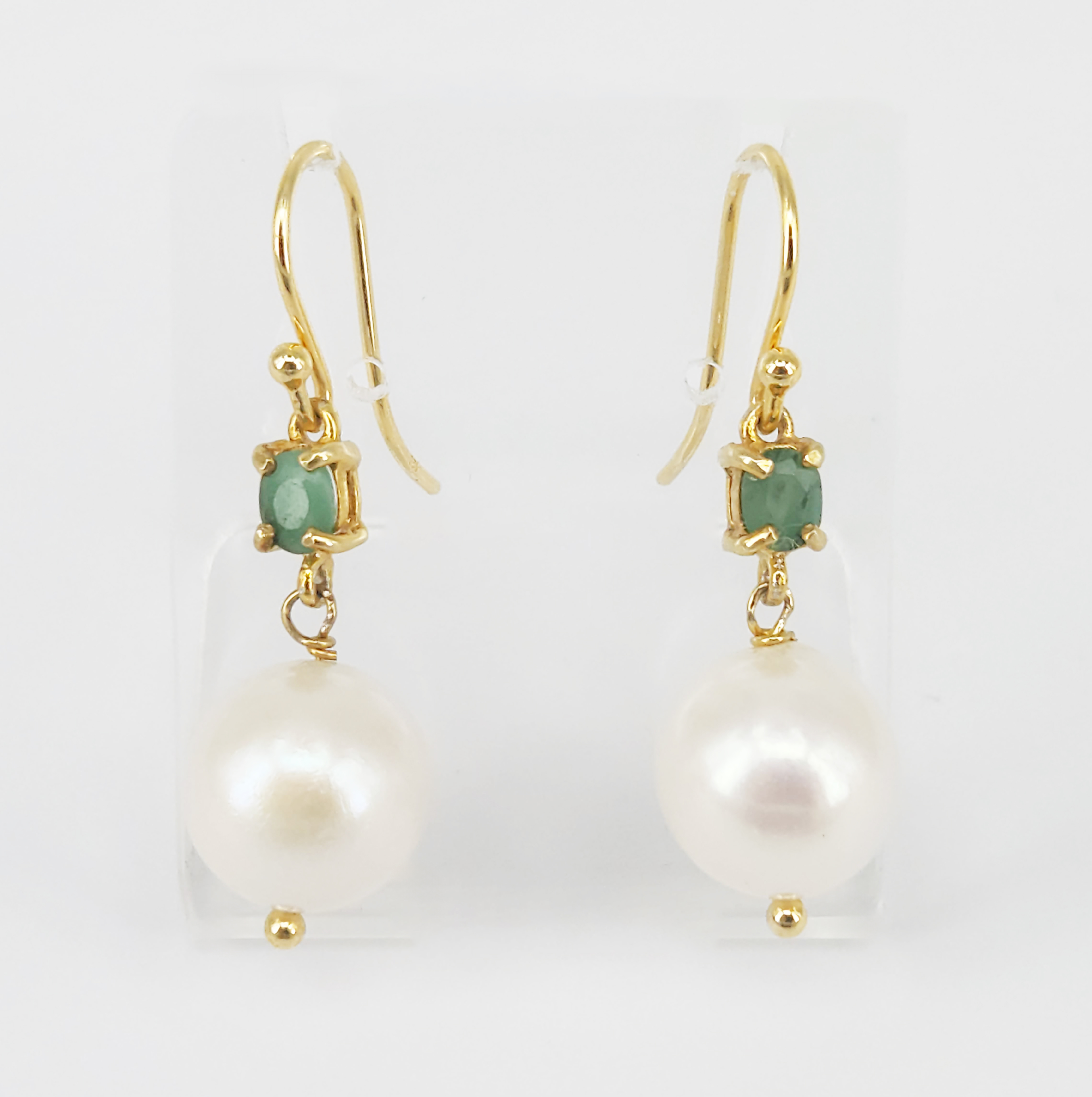 154 · A PAIR OF 10