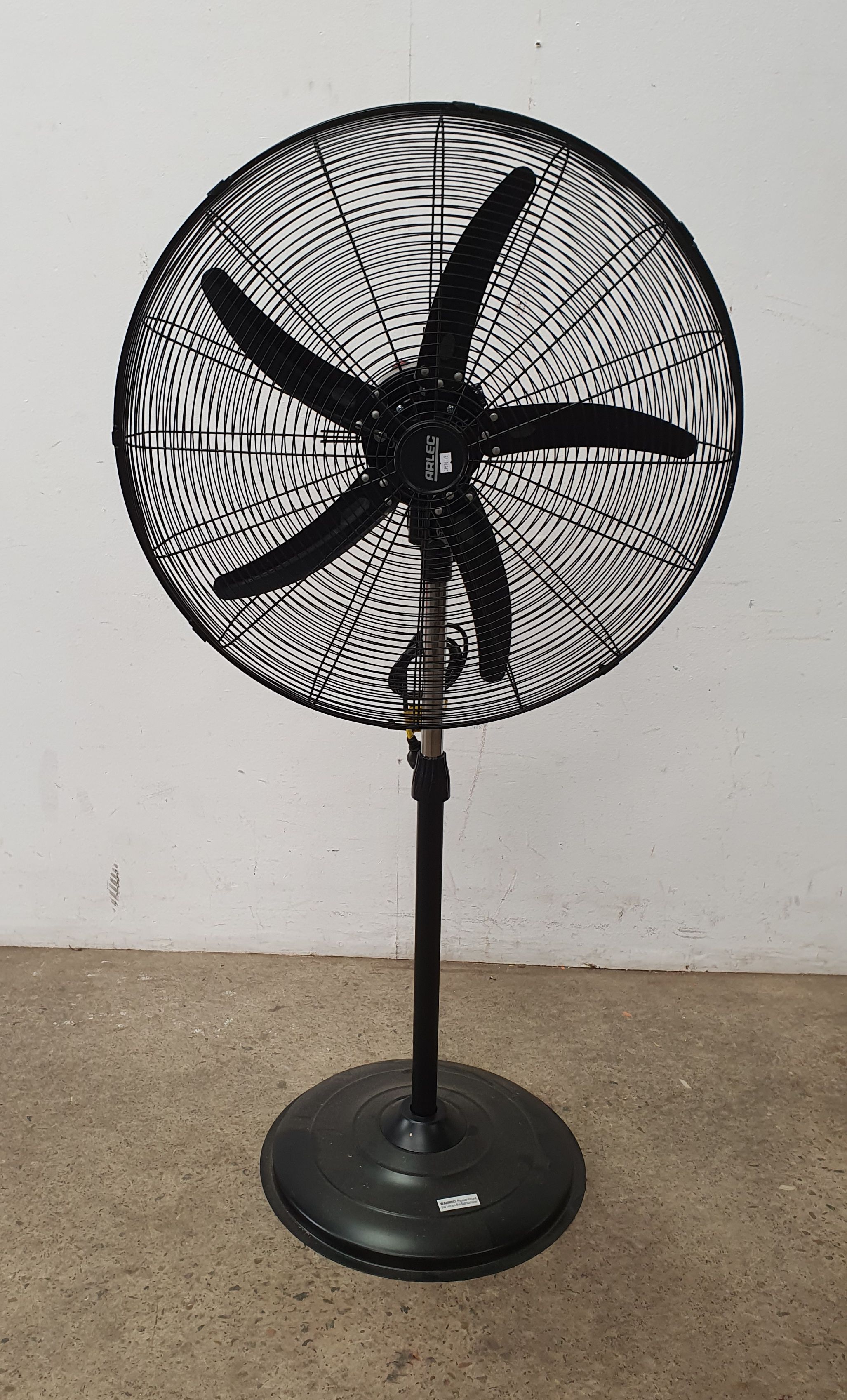 AN ARLEC INDUSTRIAL PEDESTAL FAN