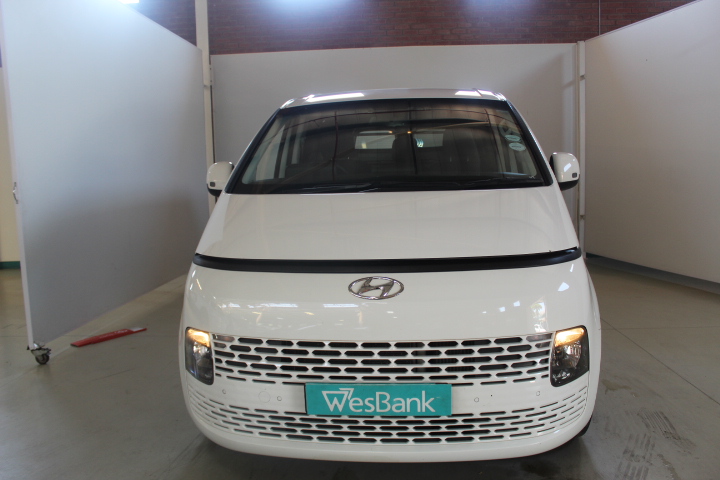 2024 HYUNDAI STARIA 2.2D F/C P/V A/T