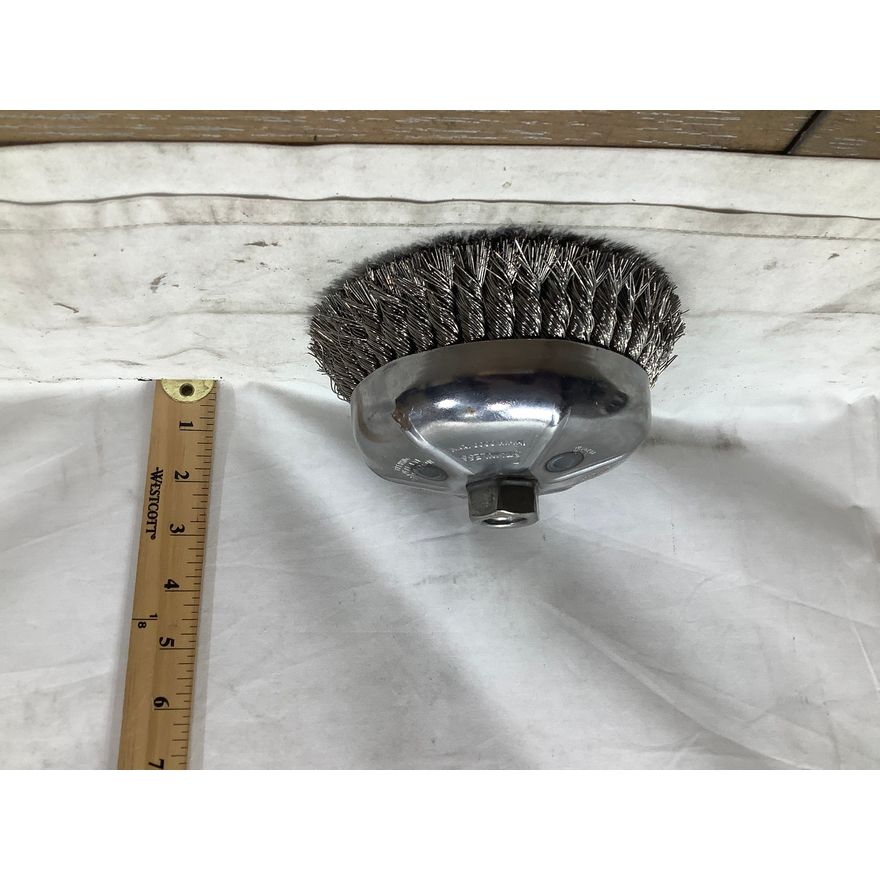 Dewalt Wire Cup Brush 6in