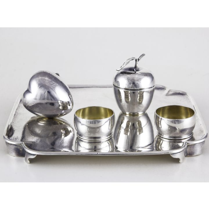 A (lot of 5) Tiffany & Co sterling table articles
