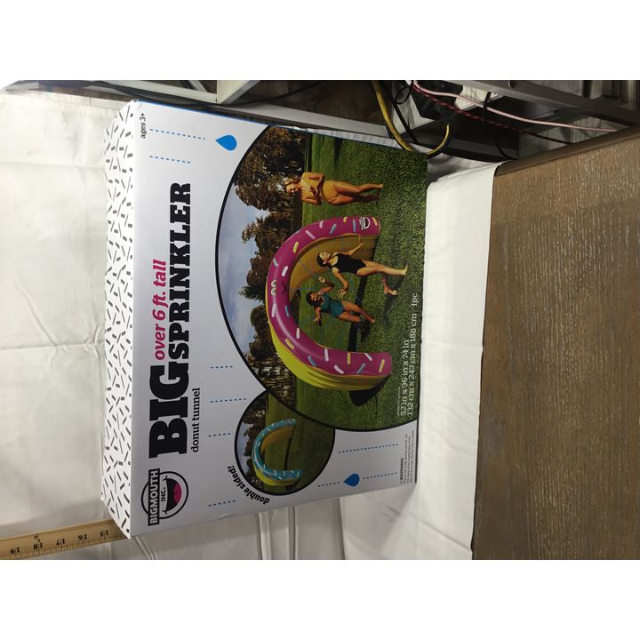 BigMouth Big Sprinkler 6ft Tall Donut Tunnel (52 x 96 x 74)