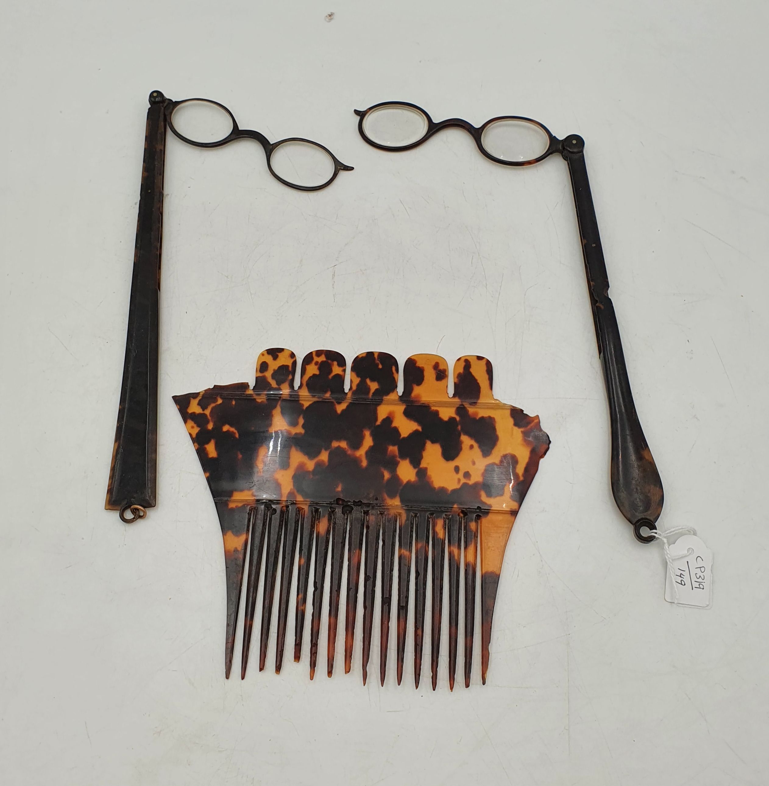 A SPANISH TORTOISESHELL PEINETA MANTILLA COMB