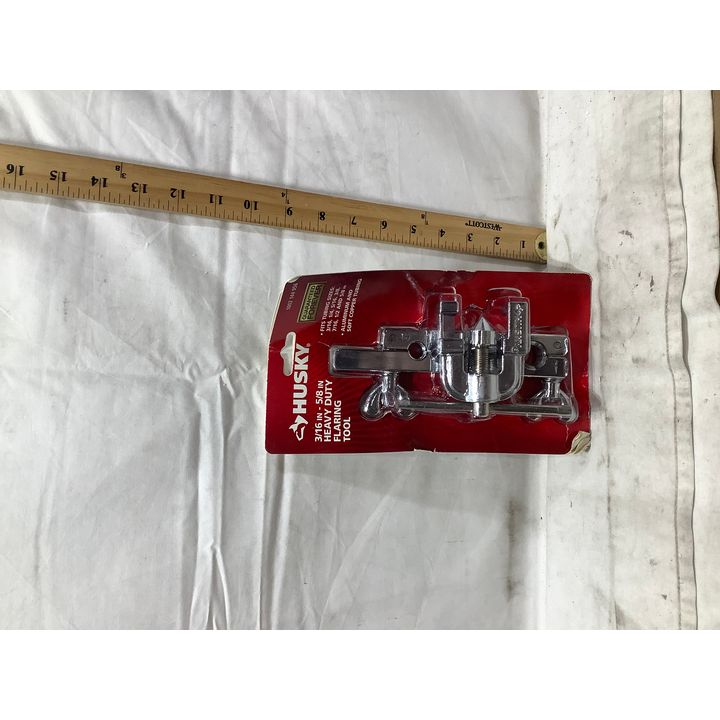 Husky 3/16in - 5/8in Heavy Duty Flaring Tool
