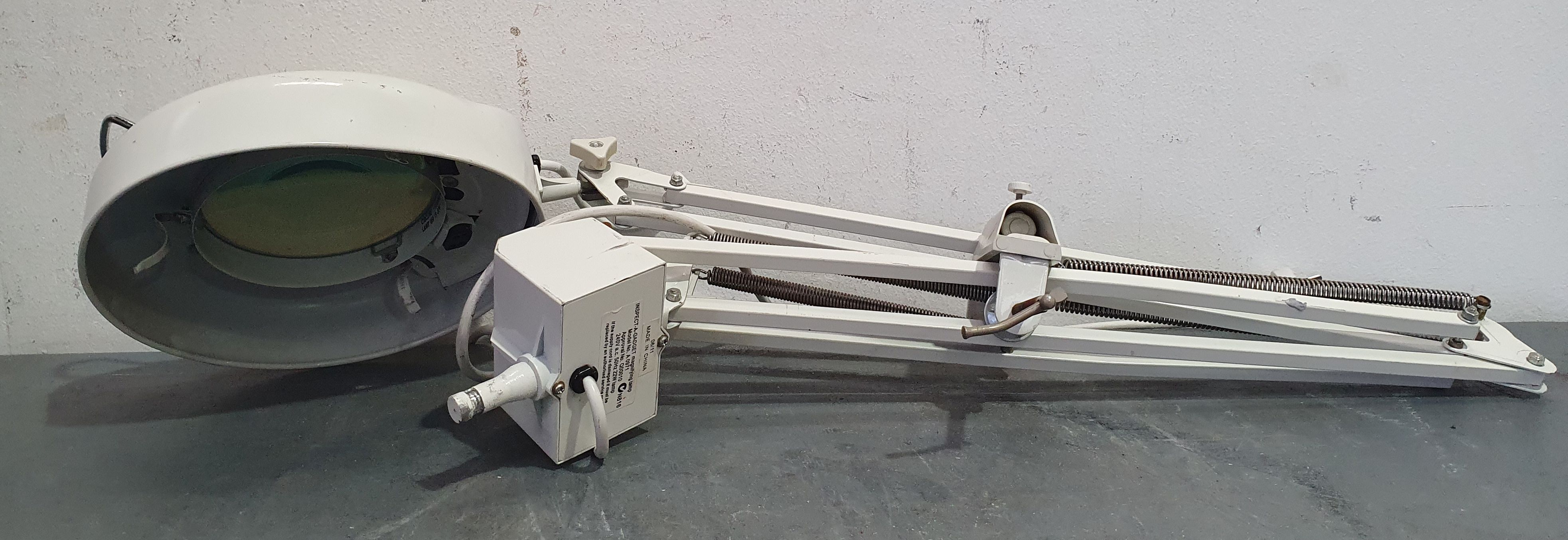 A Inspect-A-Gadget Magnifying Lamp