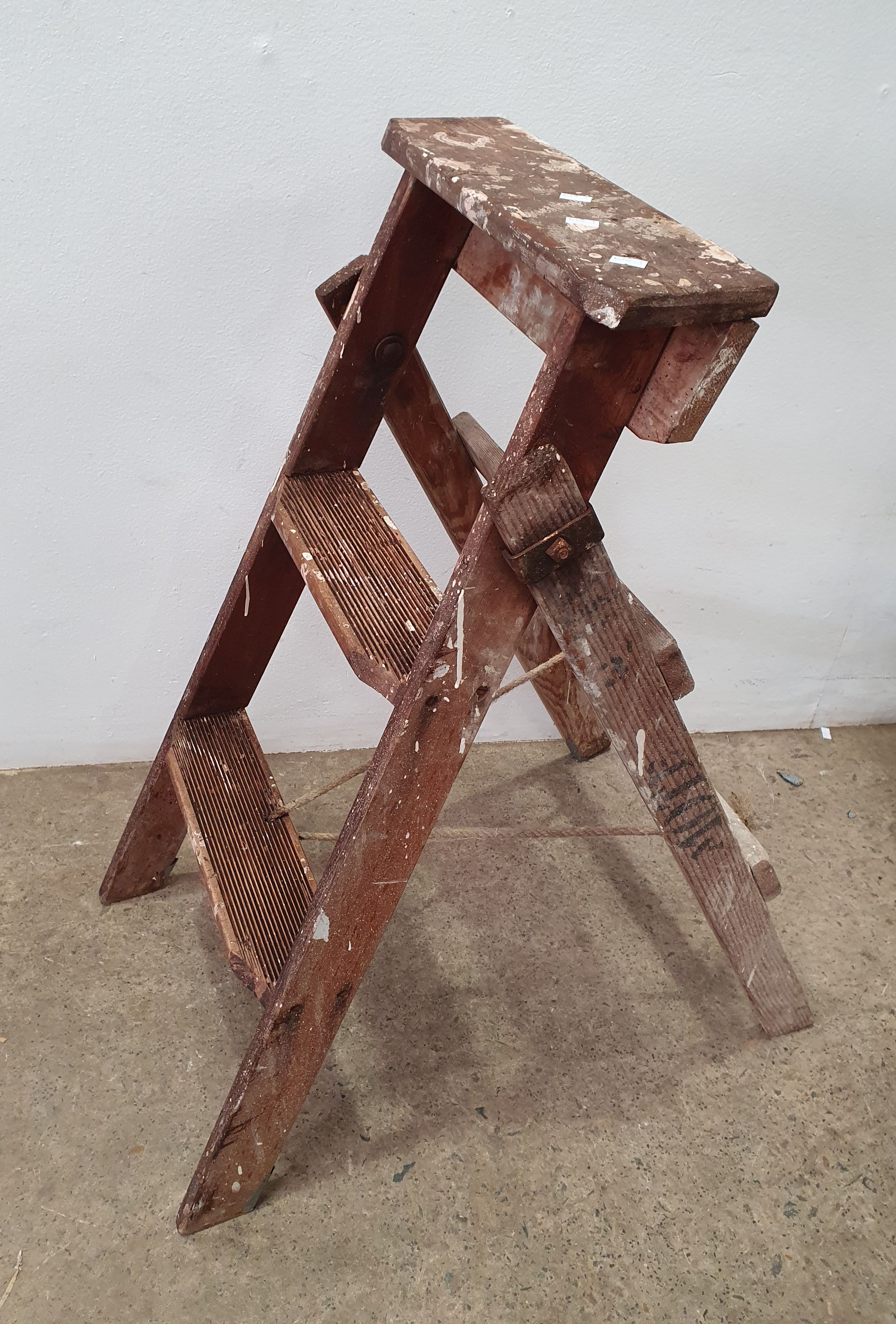 1006 · A RUSTIC STEP LADDER