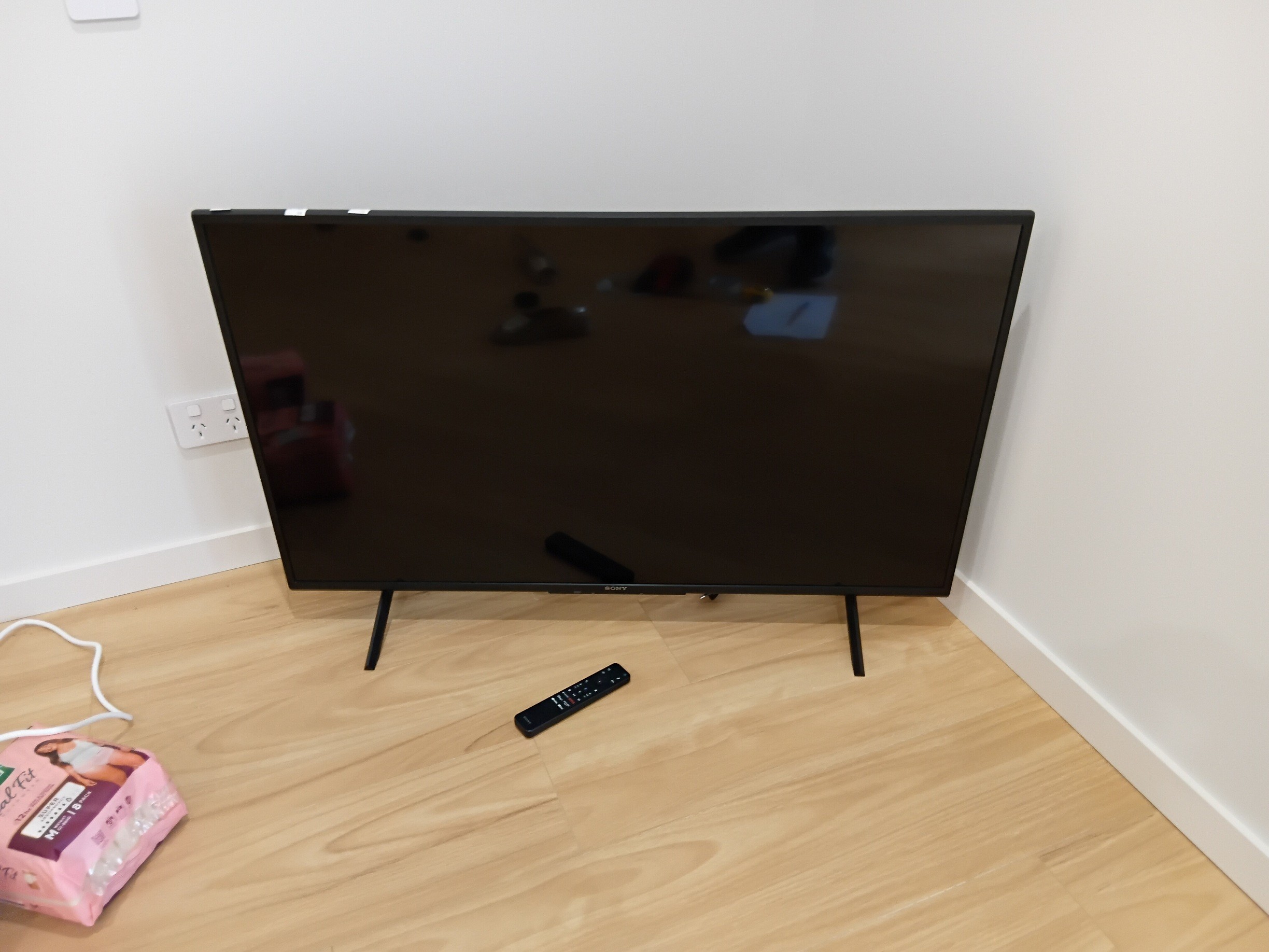 1328 · A SONY 43inch TV WITH REMOTE