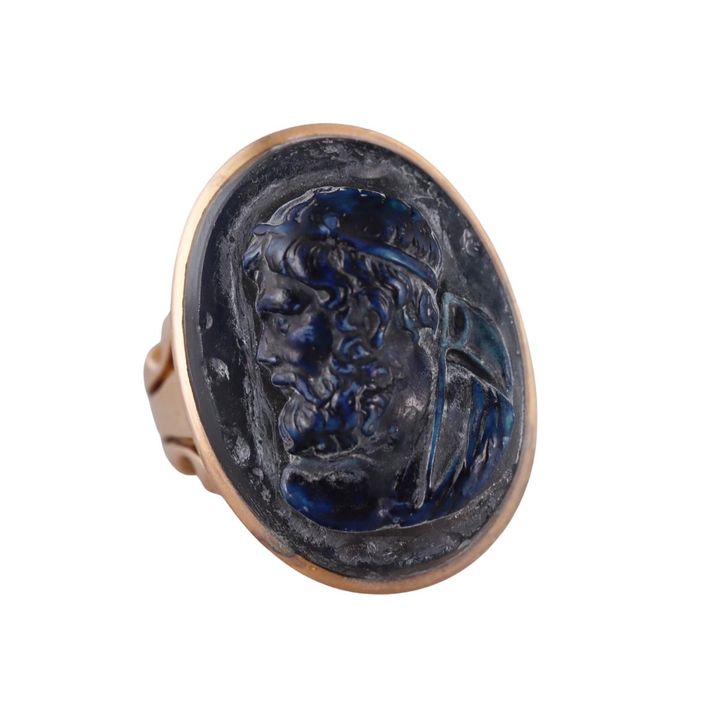 Antique 18k Gold Hardstone Cameo Ring