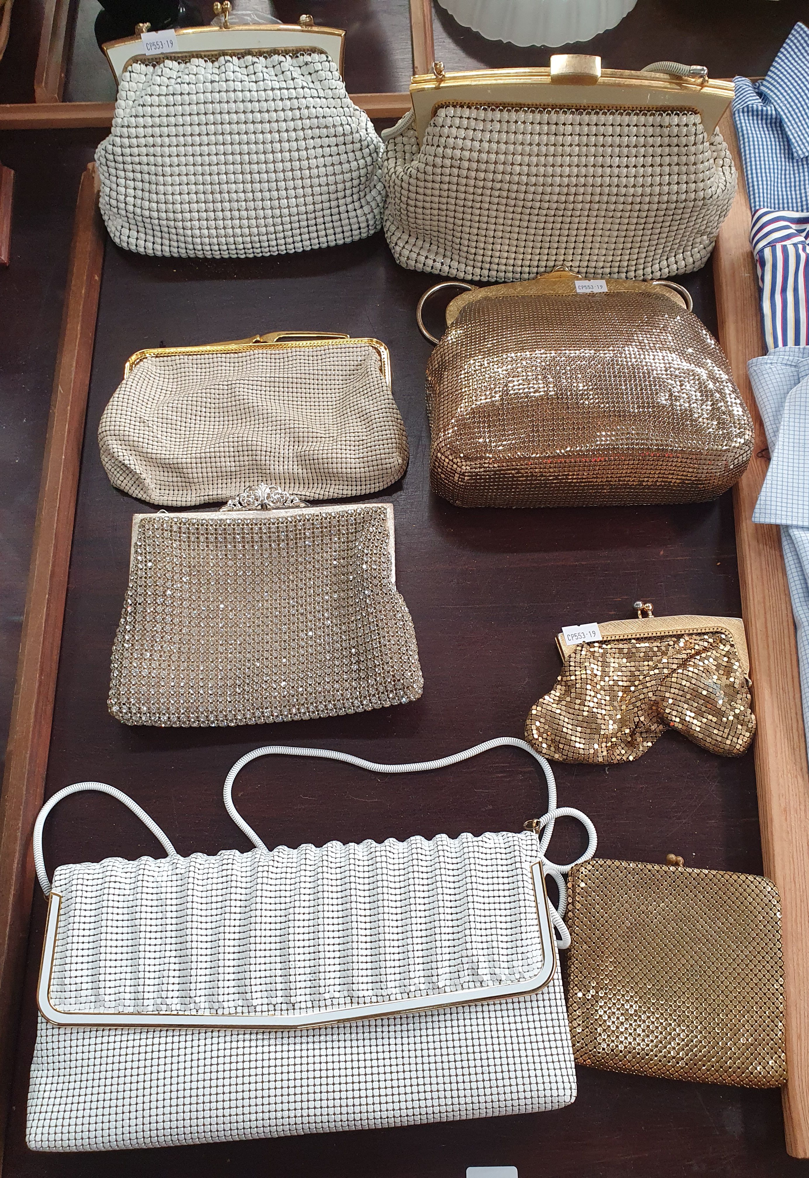 175 · A GROUP OF GLOWMESH AND OROTON BAGS AND PURSES