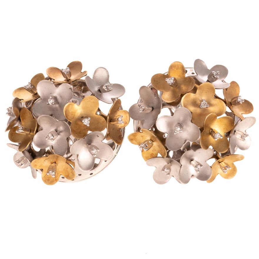 A Pair of Italian Bi-Color Flower Ear Clips in 14K