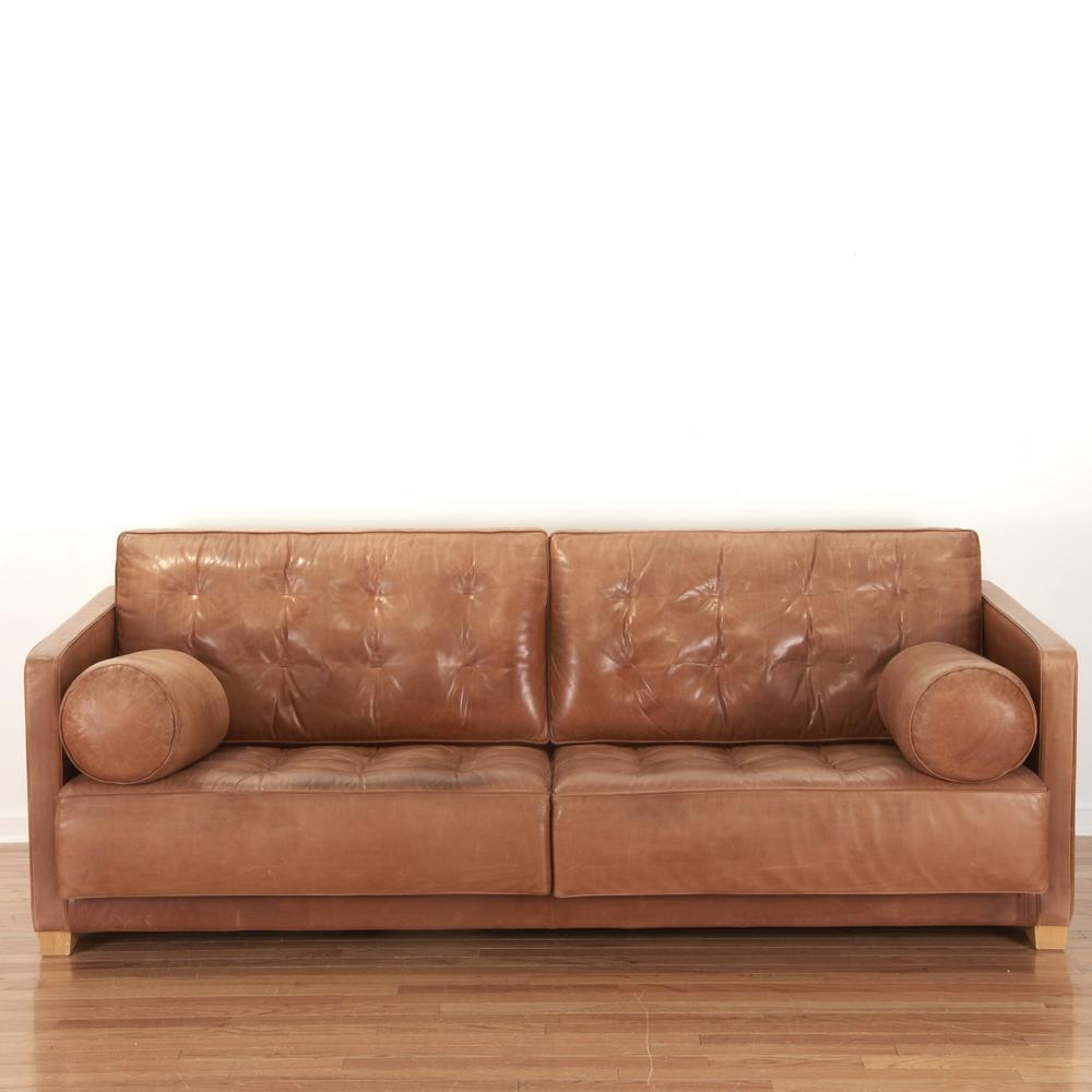 Featured image of post Distressed Leather Sofa Bed : Whether the interior is contemporary, minimalistic, modern, eclectic or enjoy great deals on furniture, bedding, window &amp; home decor.