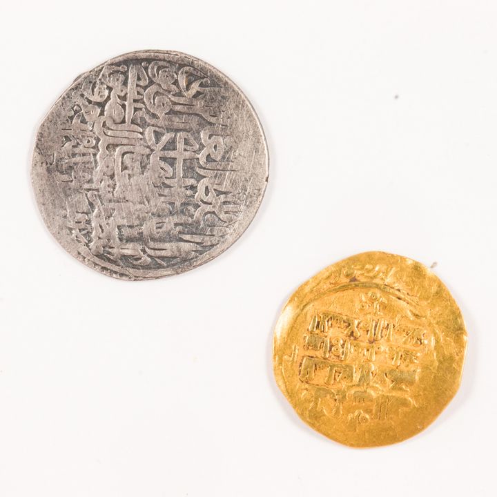 (lot of 2) Islamic gold and silver coins