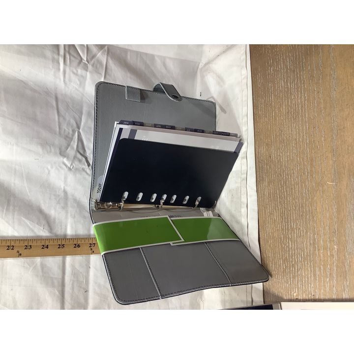 At-A-Glance Day Runner Slim Profile Size 4 Binder