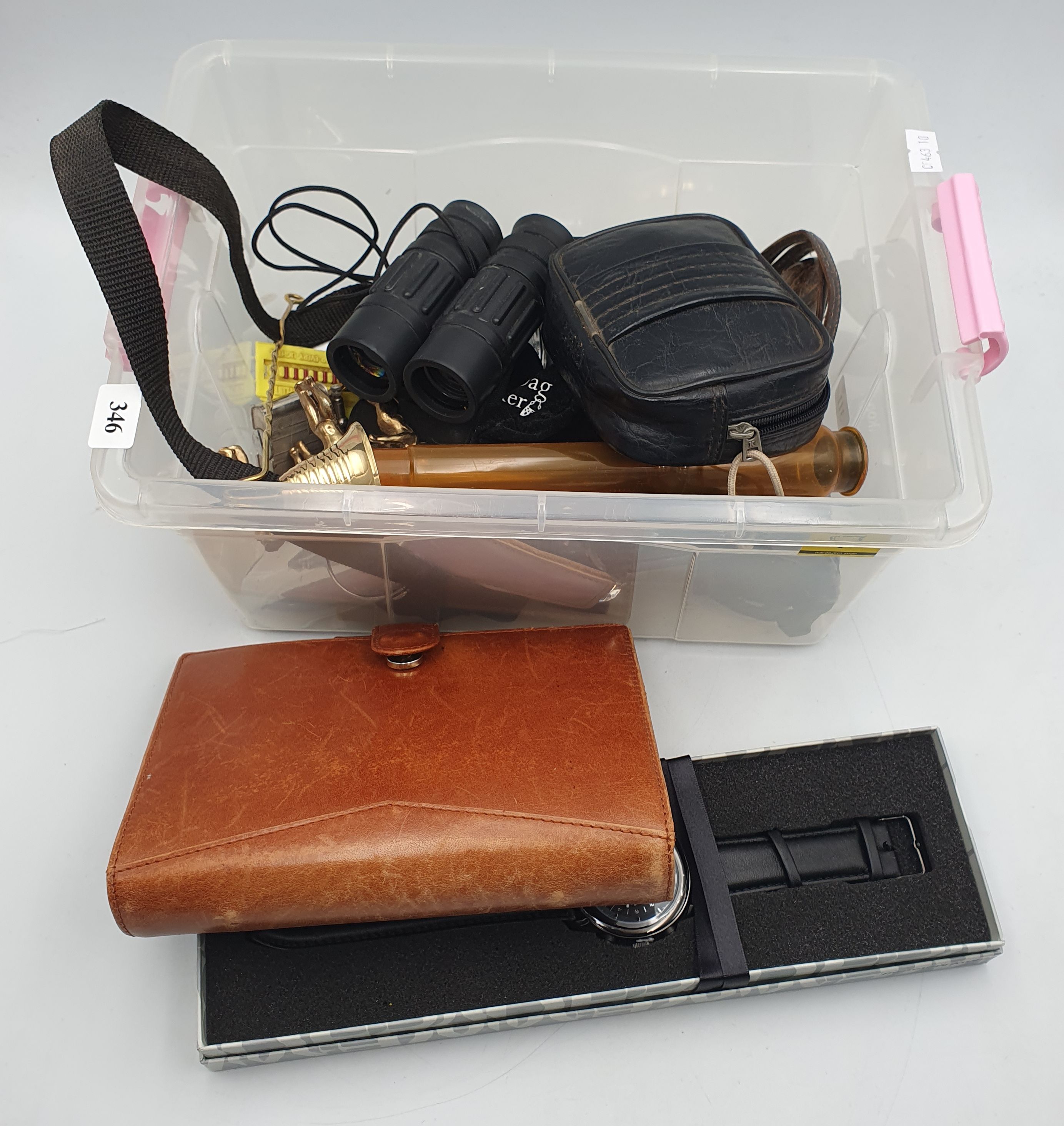 346 · A GROUP OF VARIOUS ITEMS