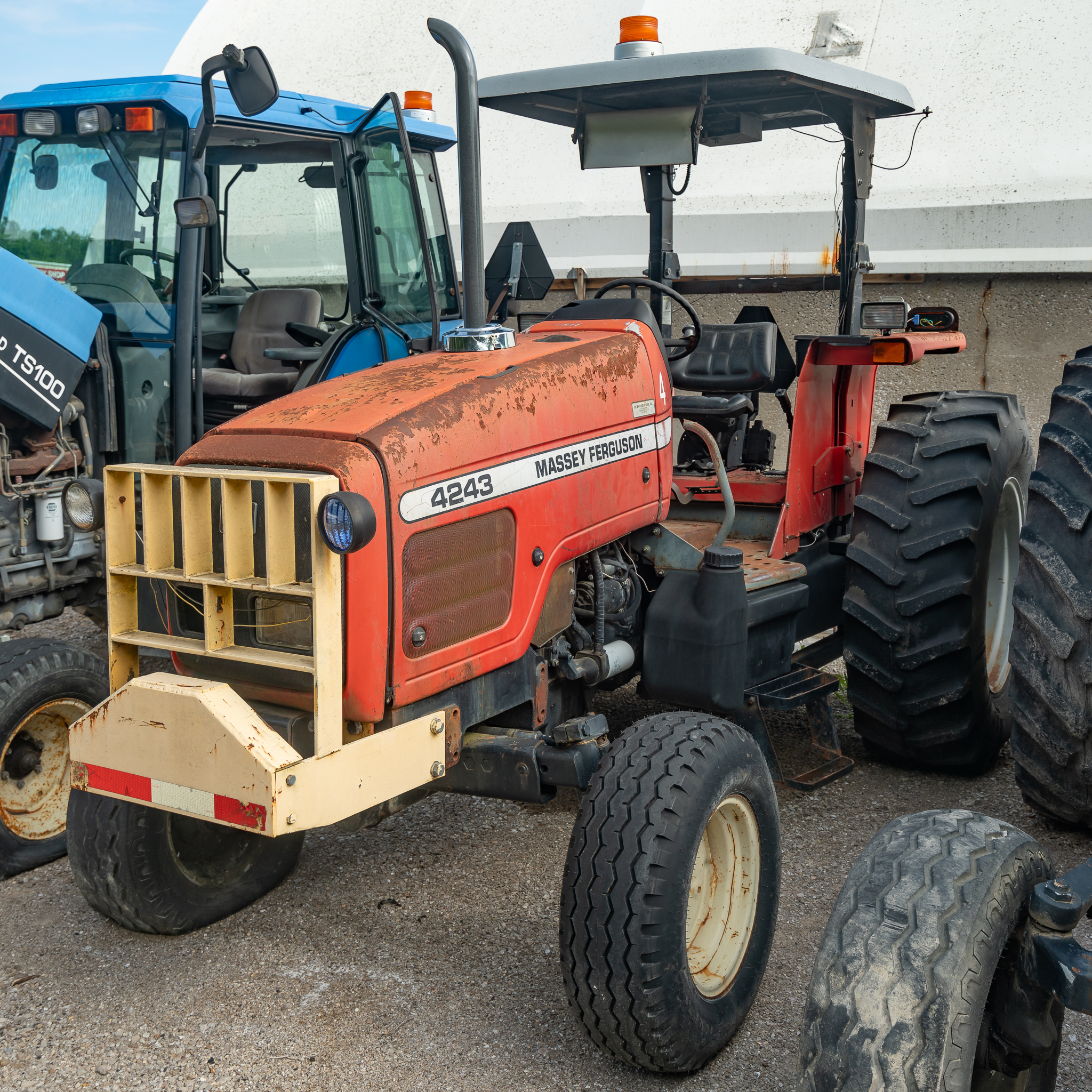 1999 Massey Ferguson 4243 2WD Tractor | Harritt Group, Inc