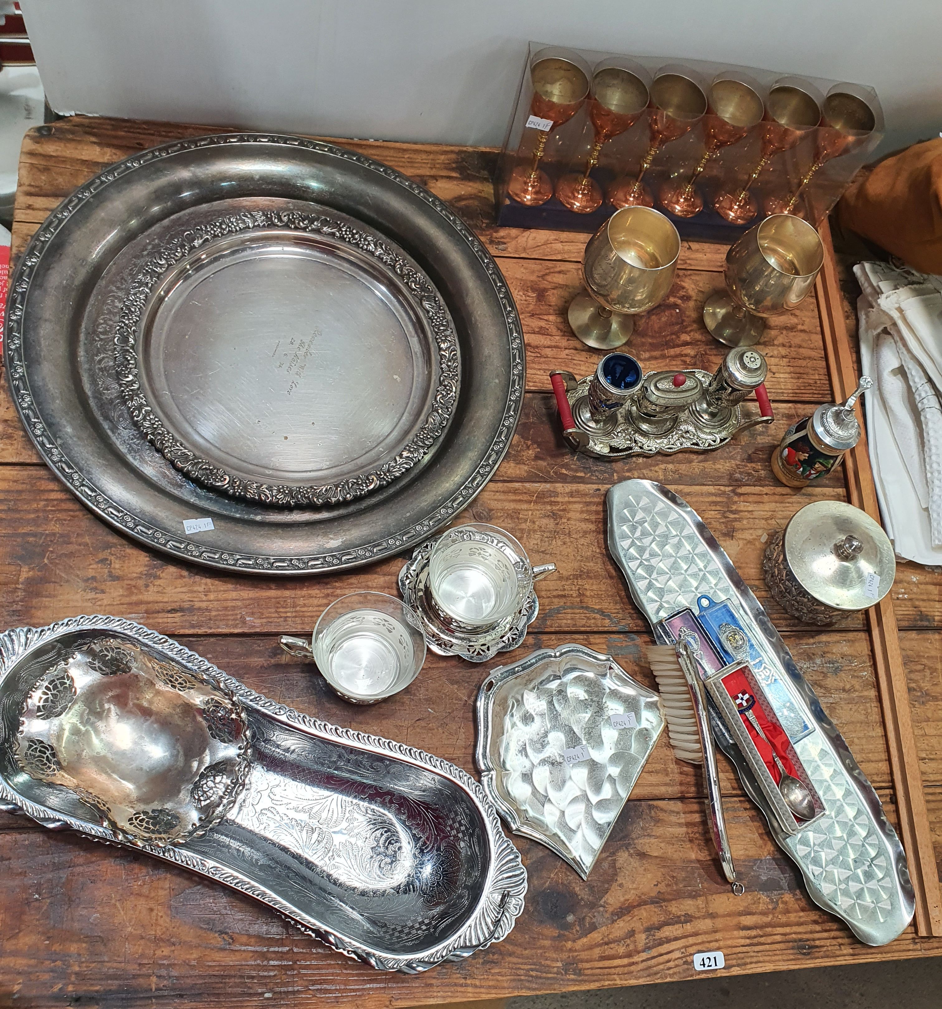 421 · A GROUP OF SILVER PLATED WARES