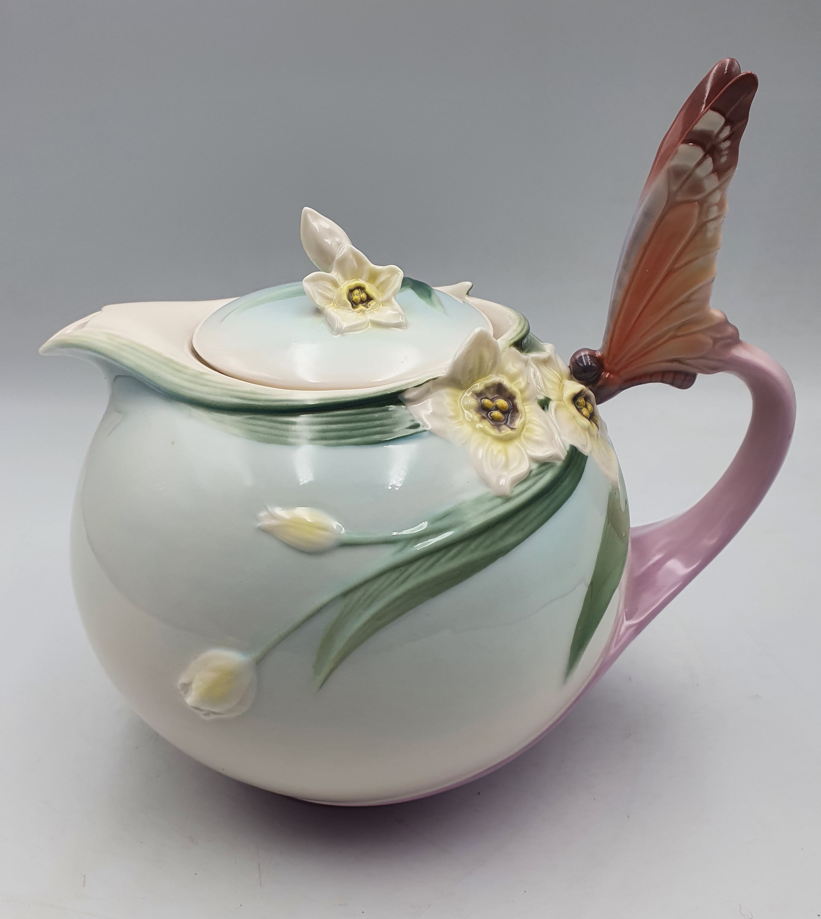 229 · A FRANZ PORCELAIN PAPILLON BUTTERFLY TEAPOT