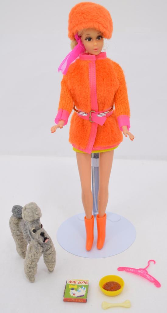 barbie mod friends gift set