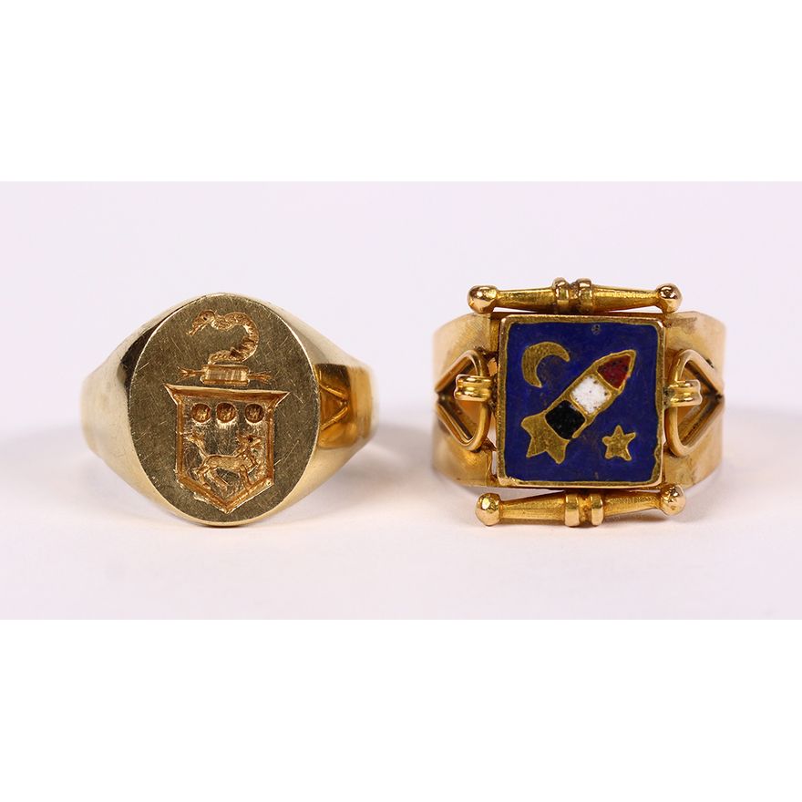 (Lot of 2) Enamel and yellow gold rings