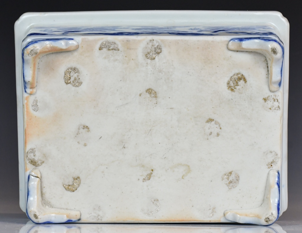 清青花麒麟紋四方花盆| Stunning Arts Gallery & Auction Inc