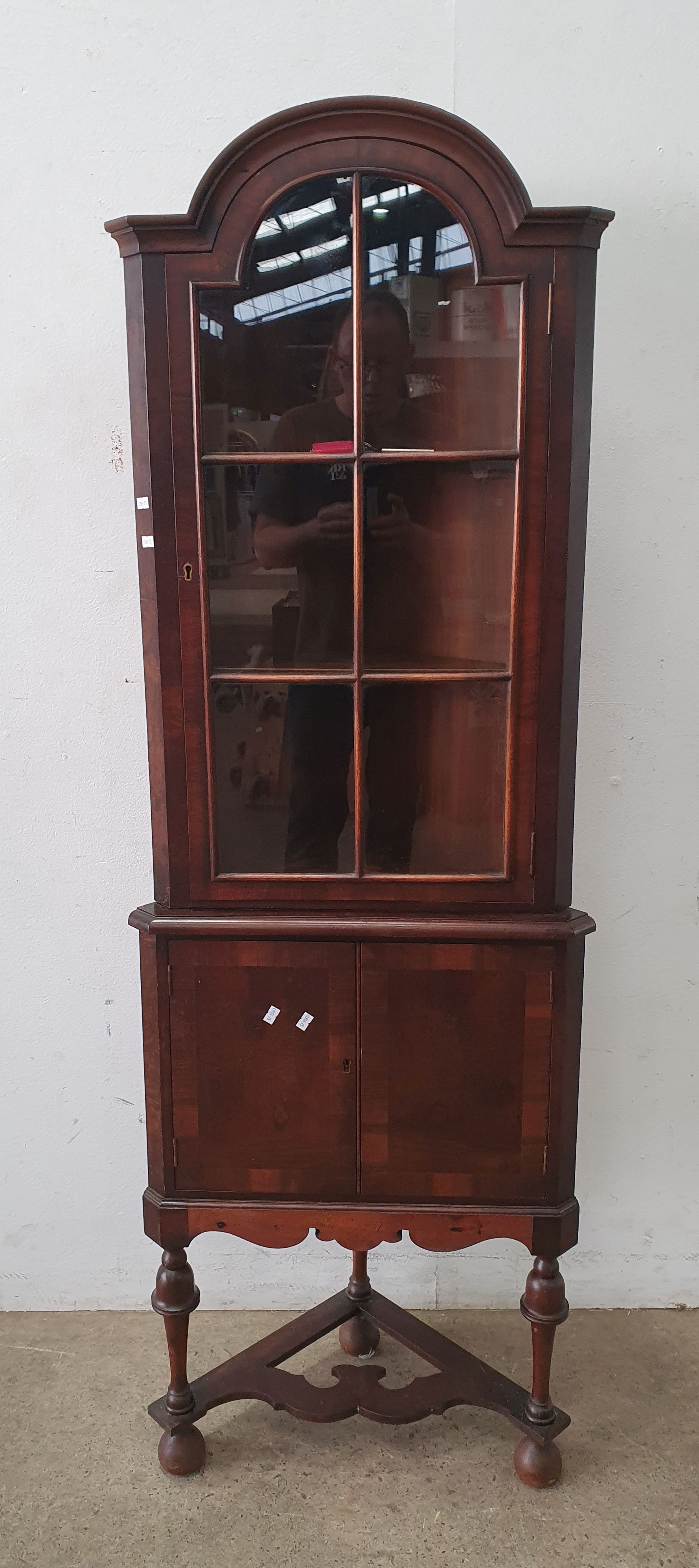 2068 · A HEIRLOOM FURNITURE CORNER CABINET