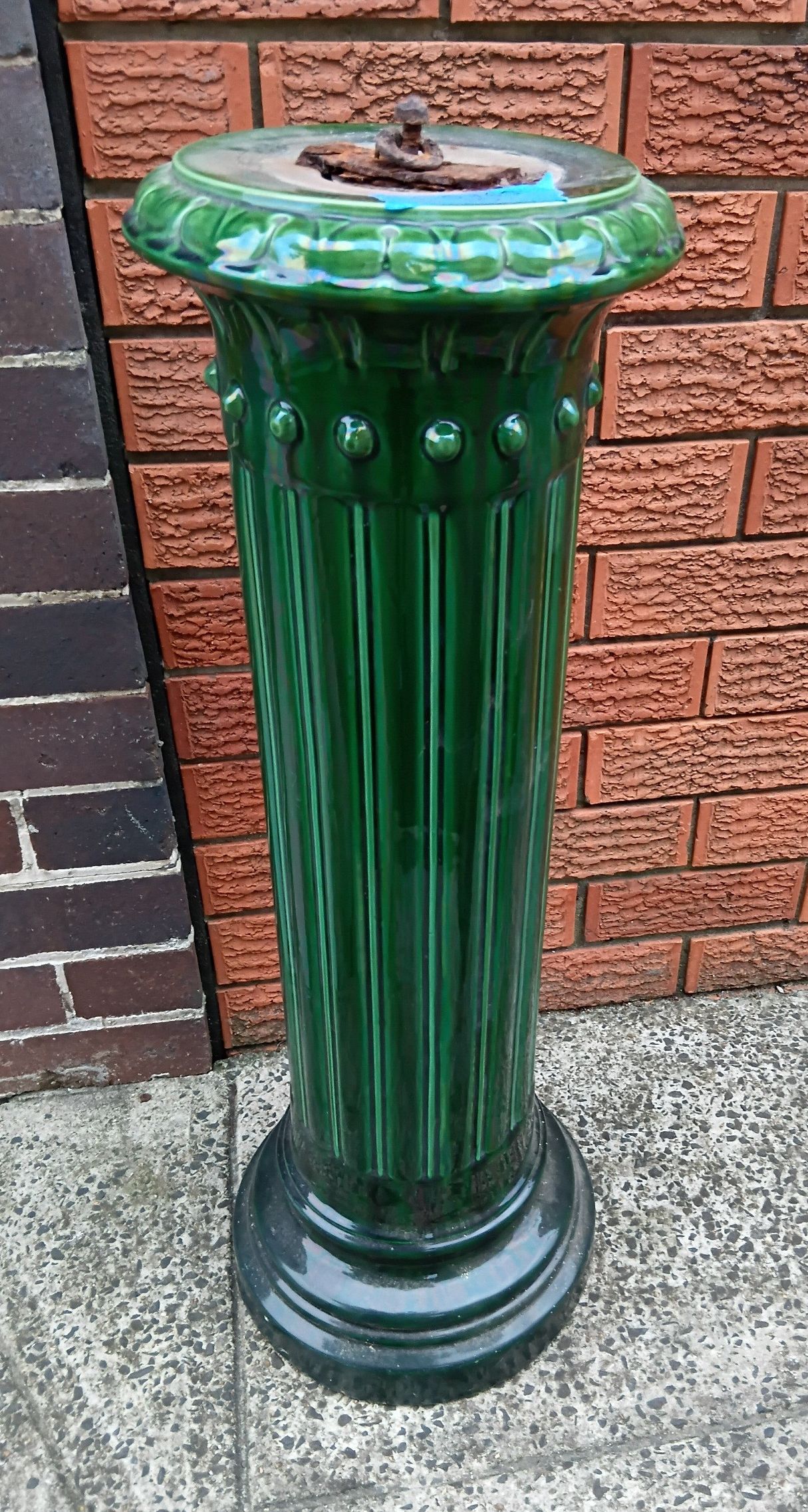 A 19TH CENTURY POTTERY JARDINIERE STAND