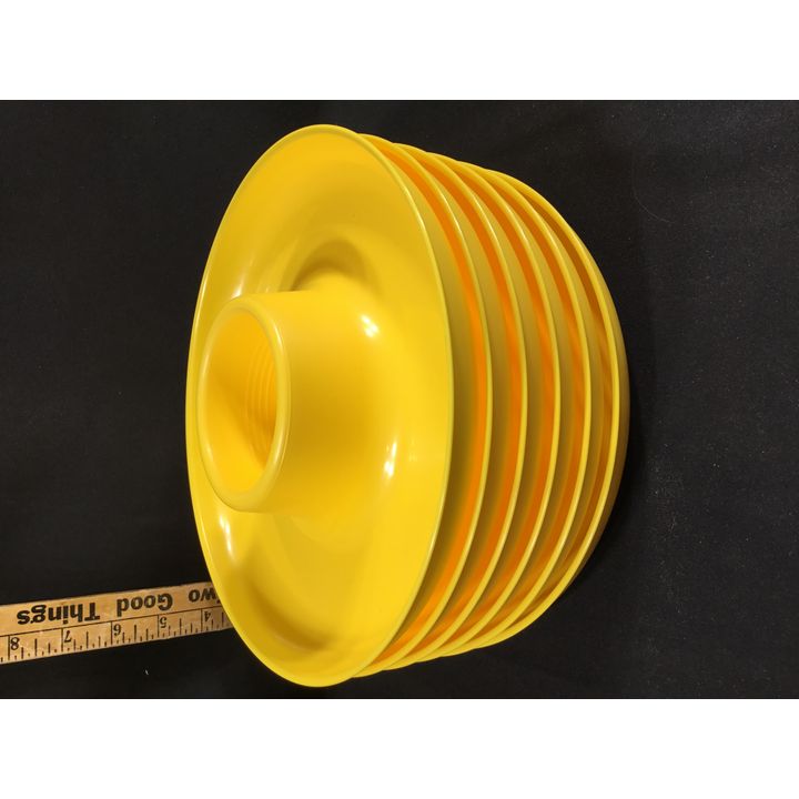 (Buying 6) 9 Inch Diameter Plastic Chip & Dip Plates