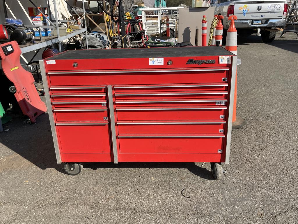 SNAP ON 12 DRAWER ROLL ALONG TOOL BOX Lightning Auctions Inc