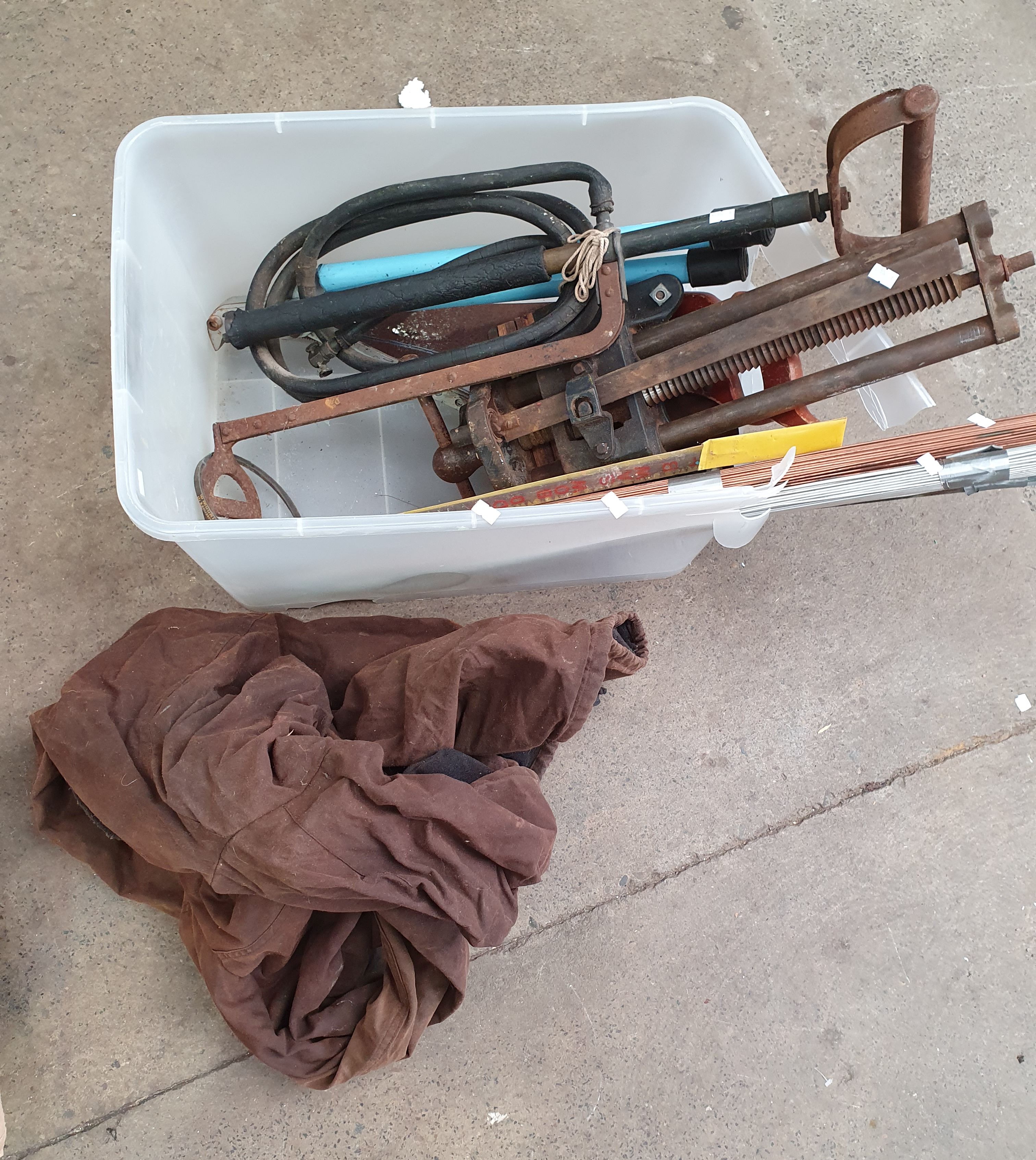 1256 · A GROUP OF TOOLS
