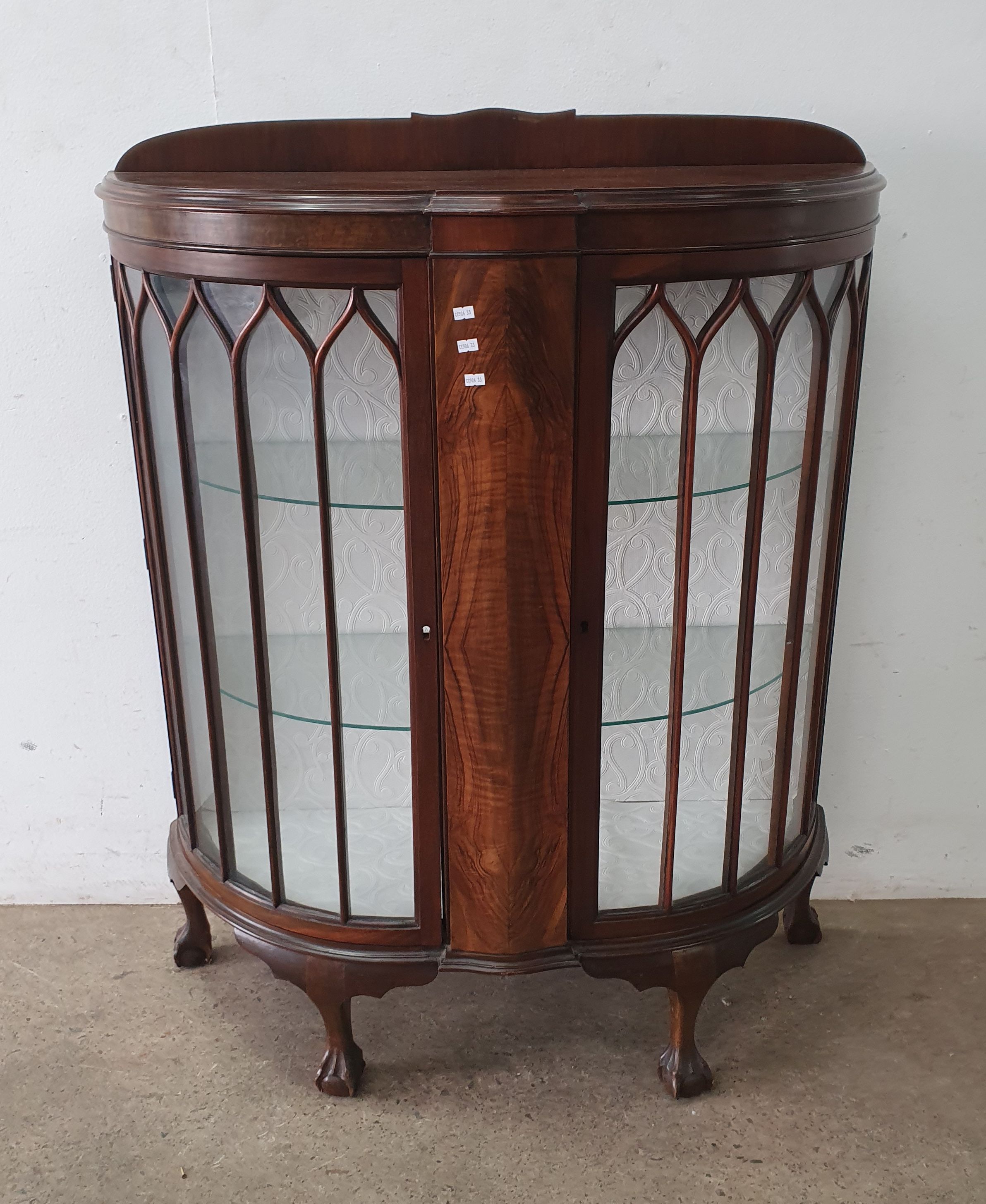2045 · A CHIPPENDALE STYLE DISPLAY CABINET