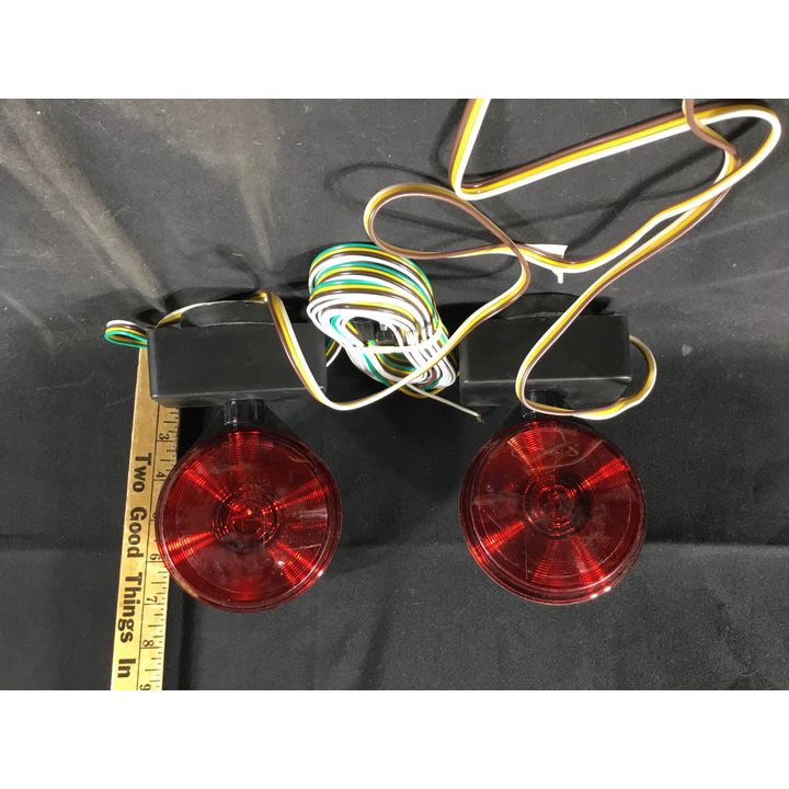 Reese Magnetic Mount Turn & Tail Lights for Temporary Towing