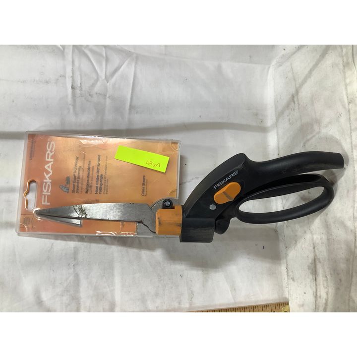Fiskars Grass Shears