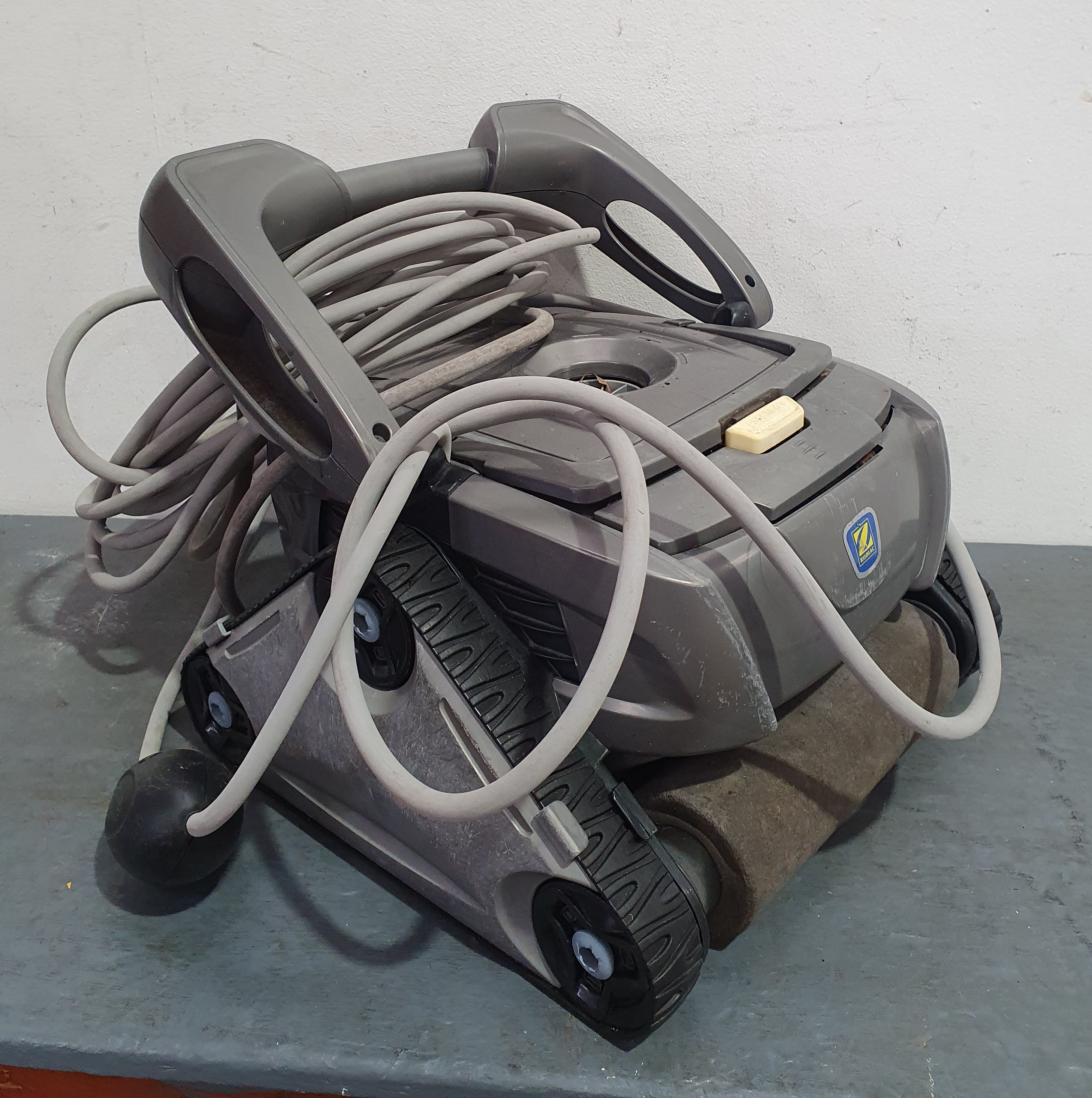 A ZODIAC POOL CLEANER