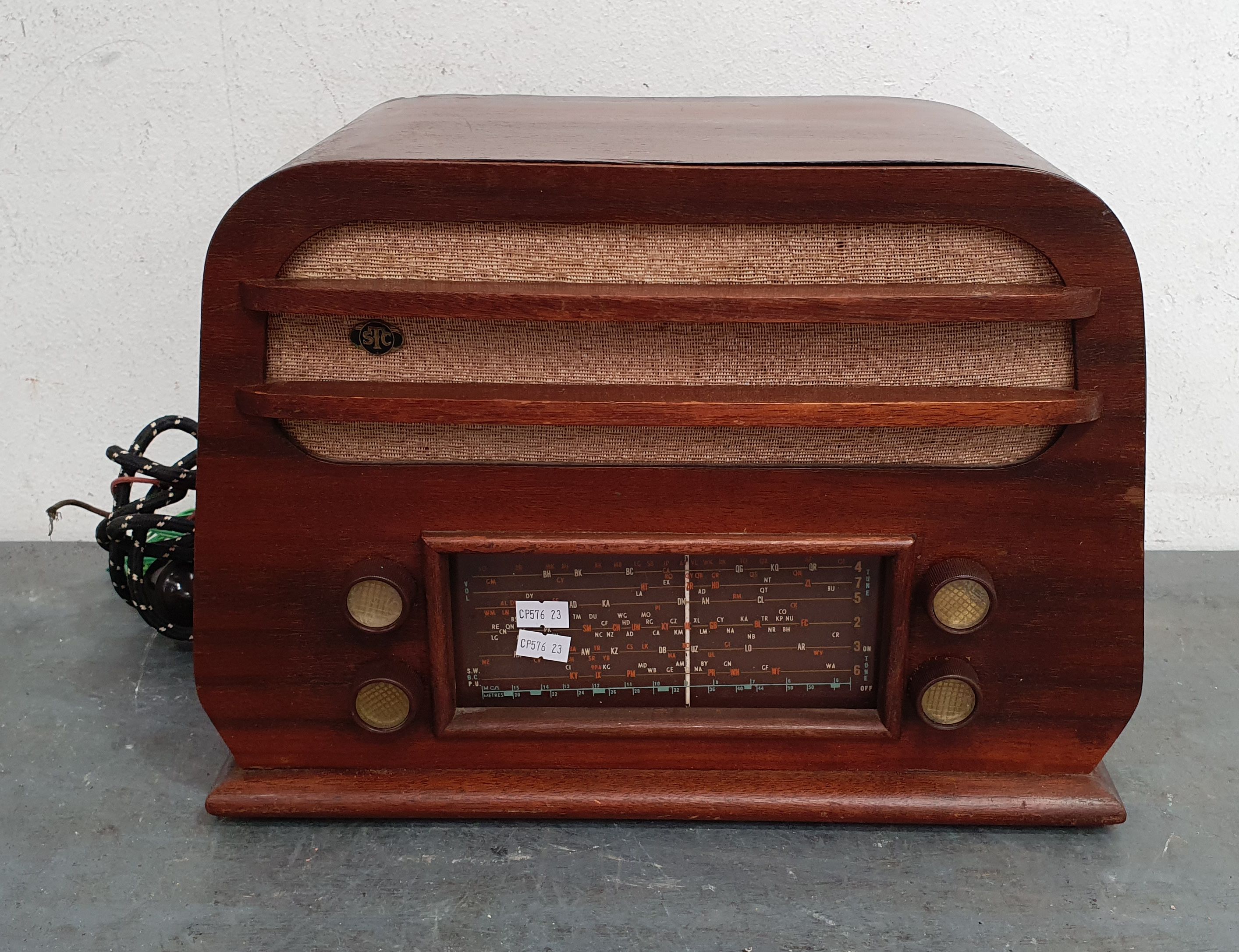 1230A · AN STC TRANSISTOR RADIO