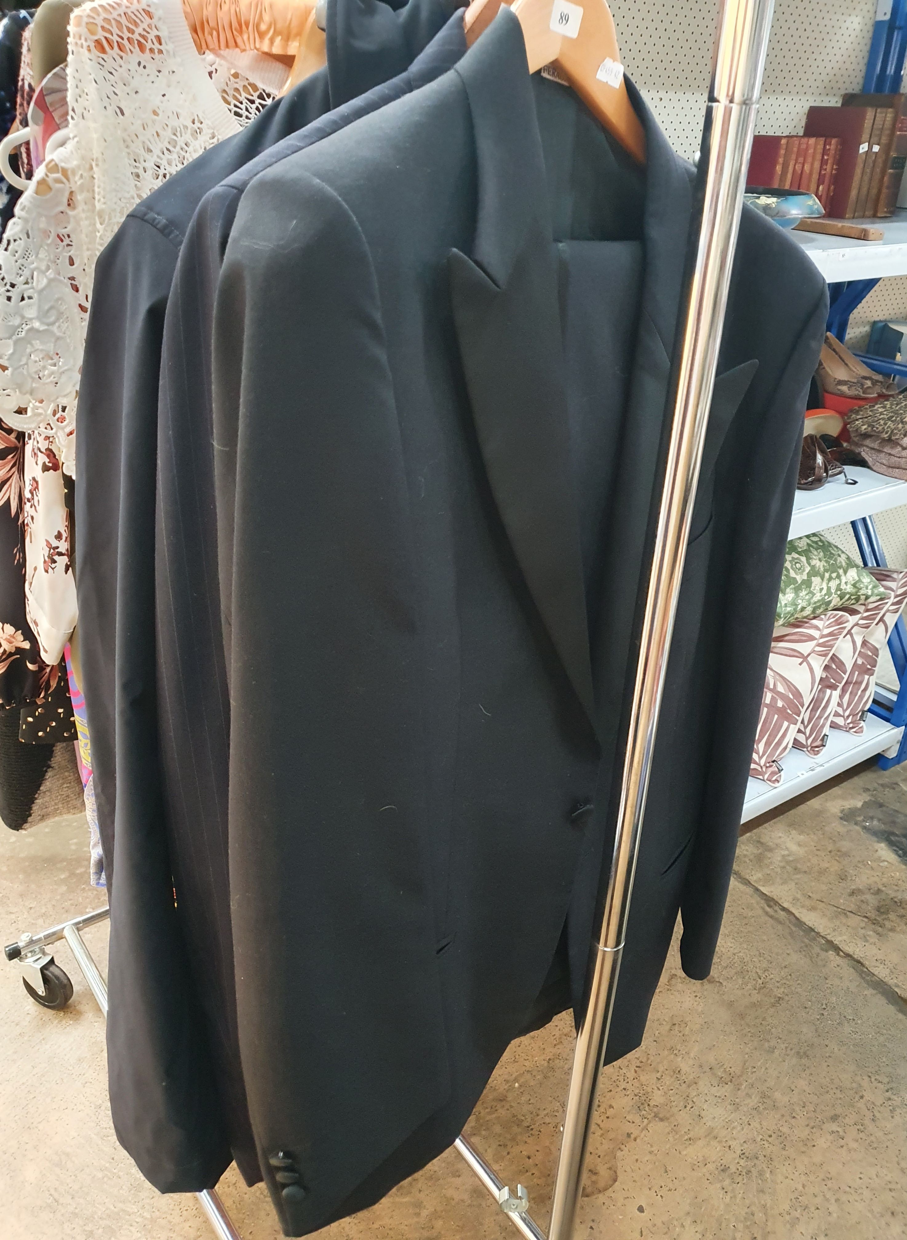 89 · A GROUP OF MENS CLOTHING