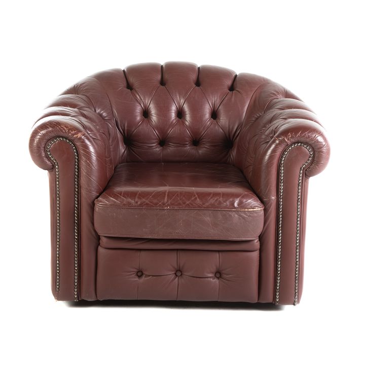 Distressed Leather Tufted Tub Chair