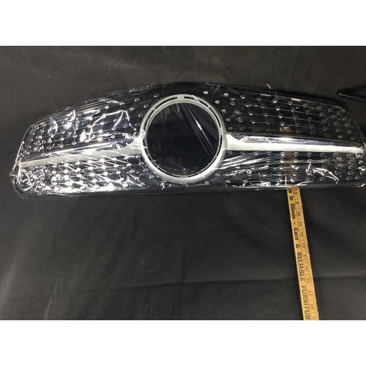 Black/Chrome Diamond SNA W204 Grille  AMG Style - Fits C63 Mercedes Benz