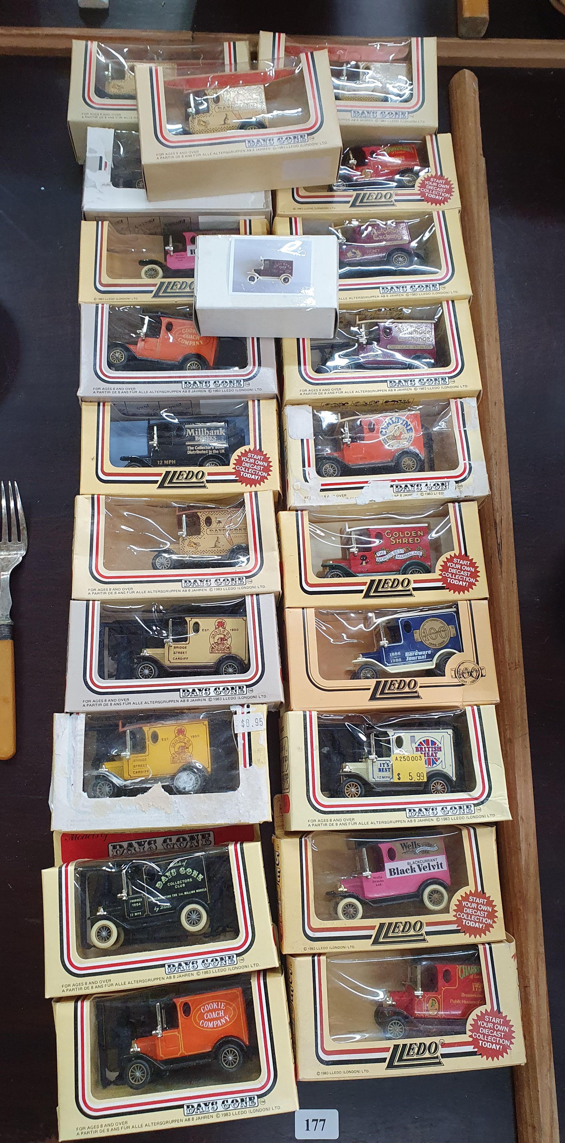 177 · 22 DIE-CAST DELIVERY VANS