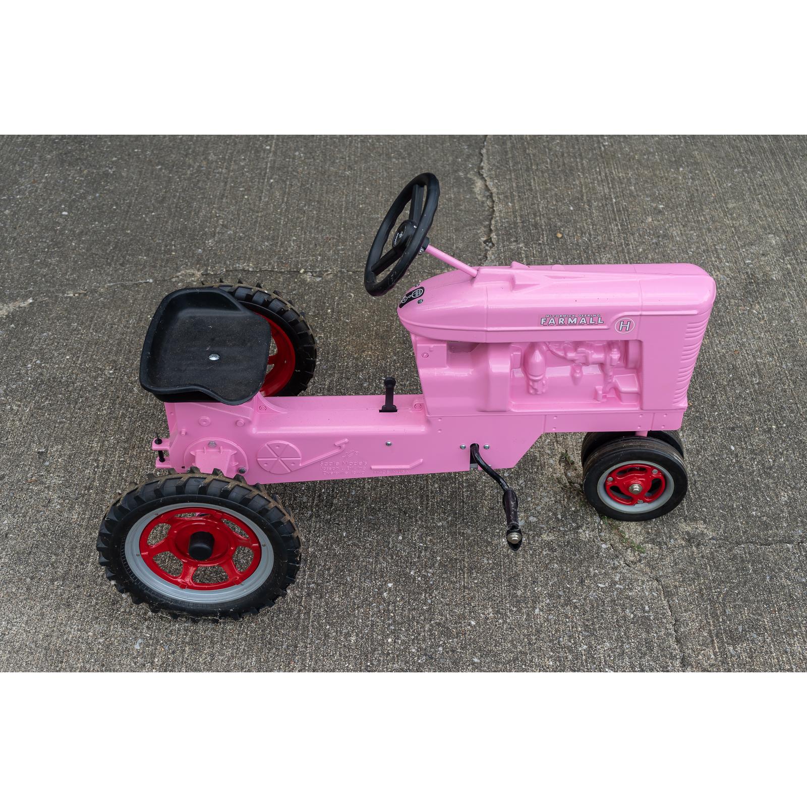 Ertl Farmall Pink Toy Pedal Tractor