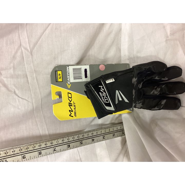 Mako Beast Small/Youth Football Glove- Black