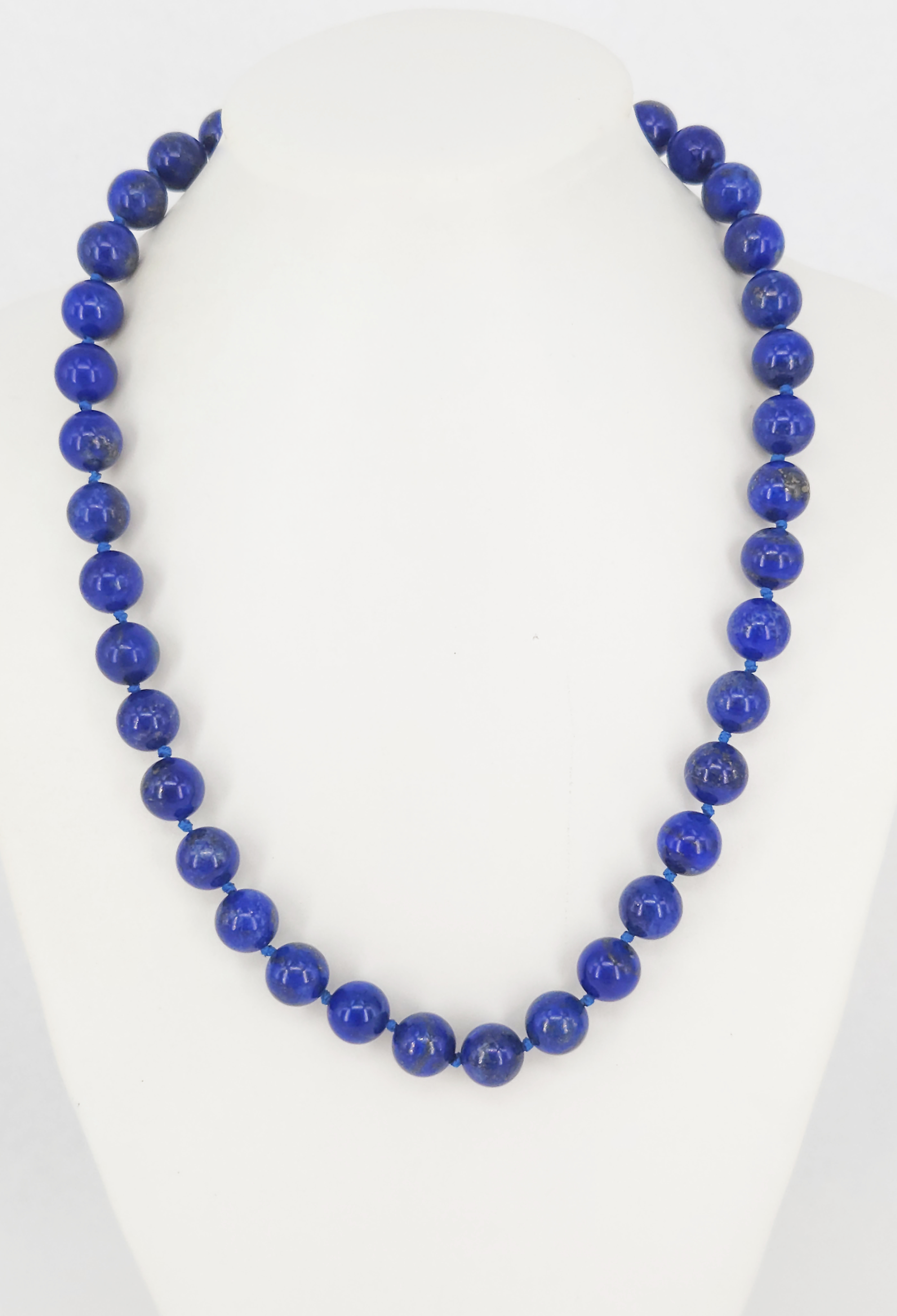 A Natural Aaa Lapis Lazuli 10mm Bead Necklace