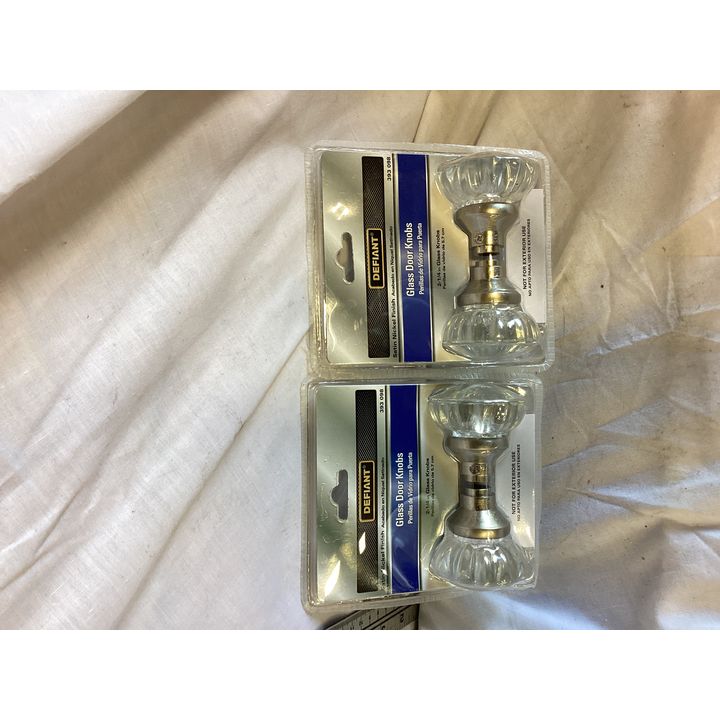 (2) Defiant Glass Door Knobs (2-1/4'')