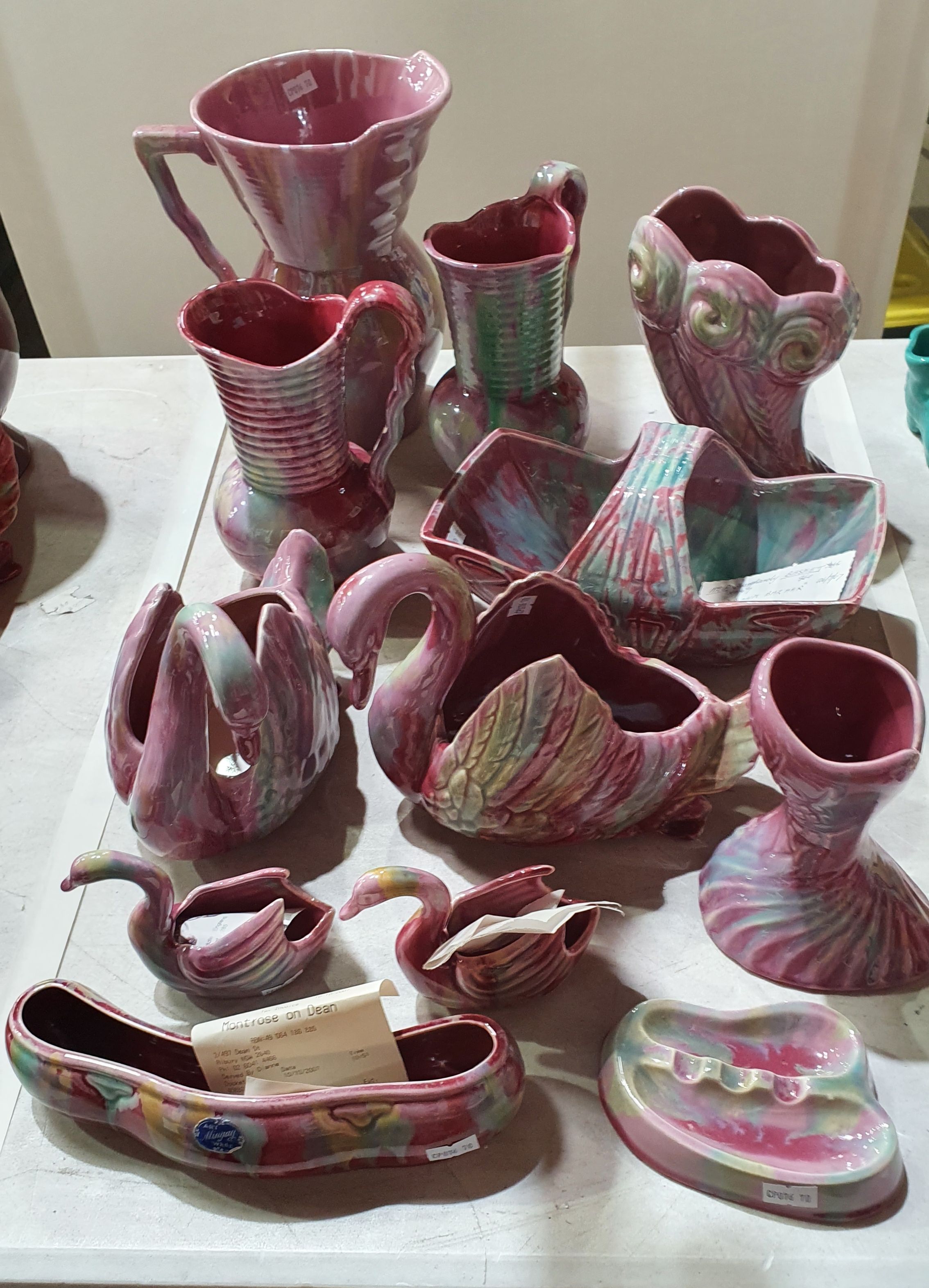 442 · A GROUP OF MCP MINGAY PIECES IN THE PALE BURGUNDY DRIP GLAZE COLOURWAY