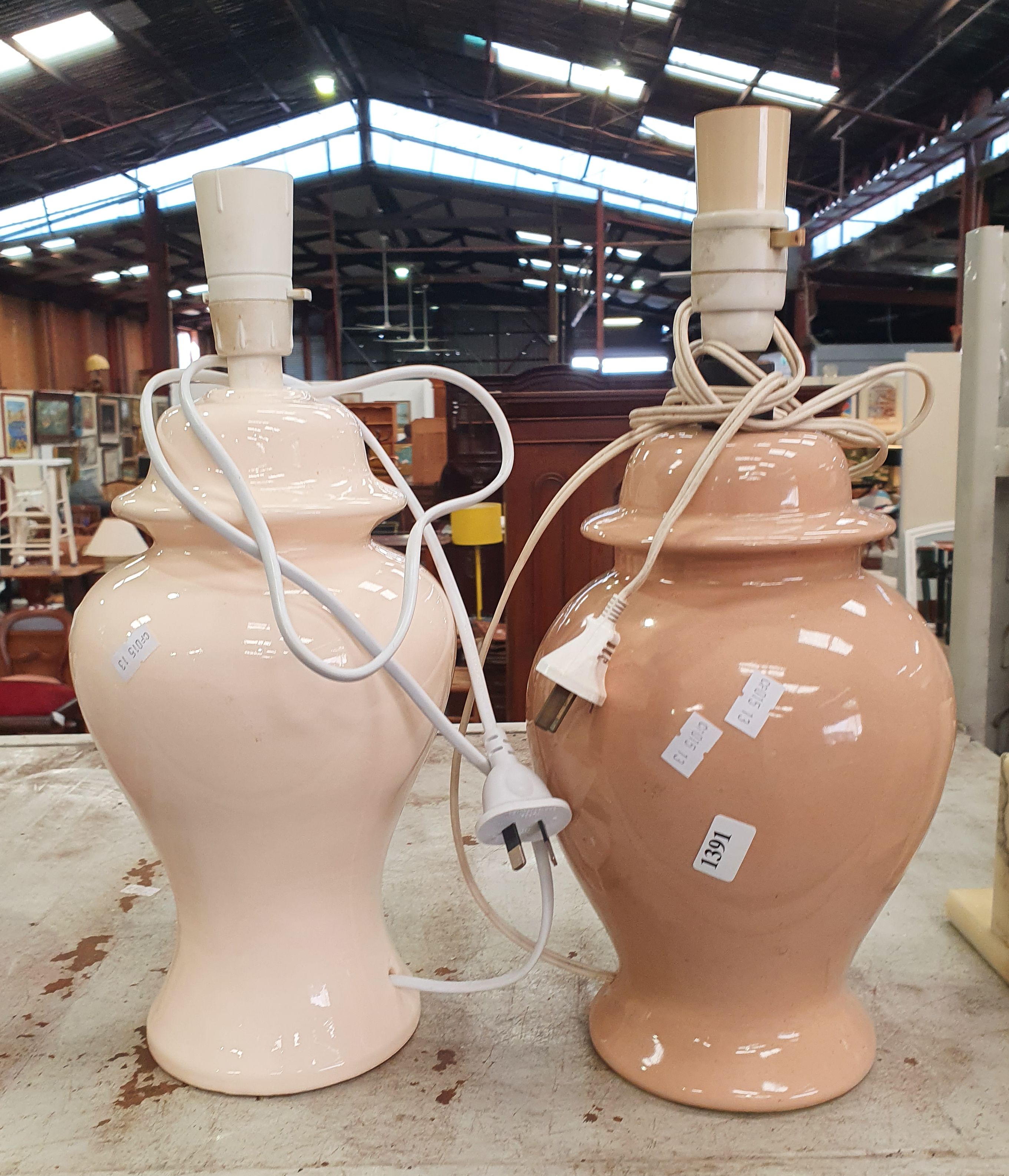 1391 · TWO NEAR PAIR LAMP BASES