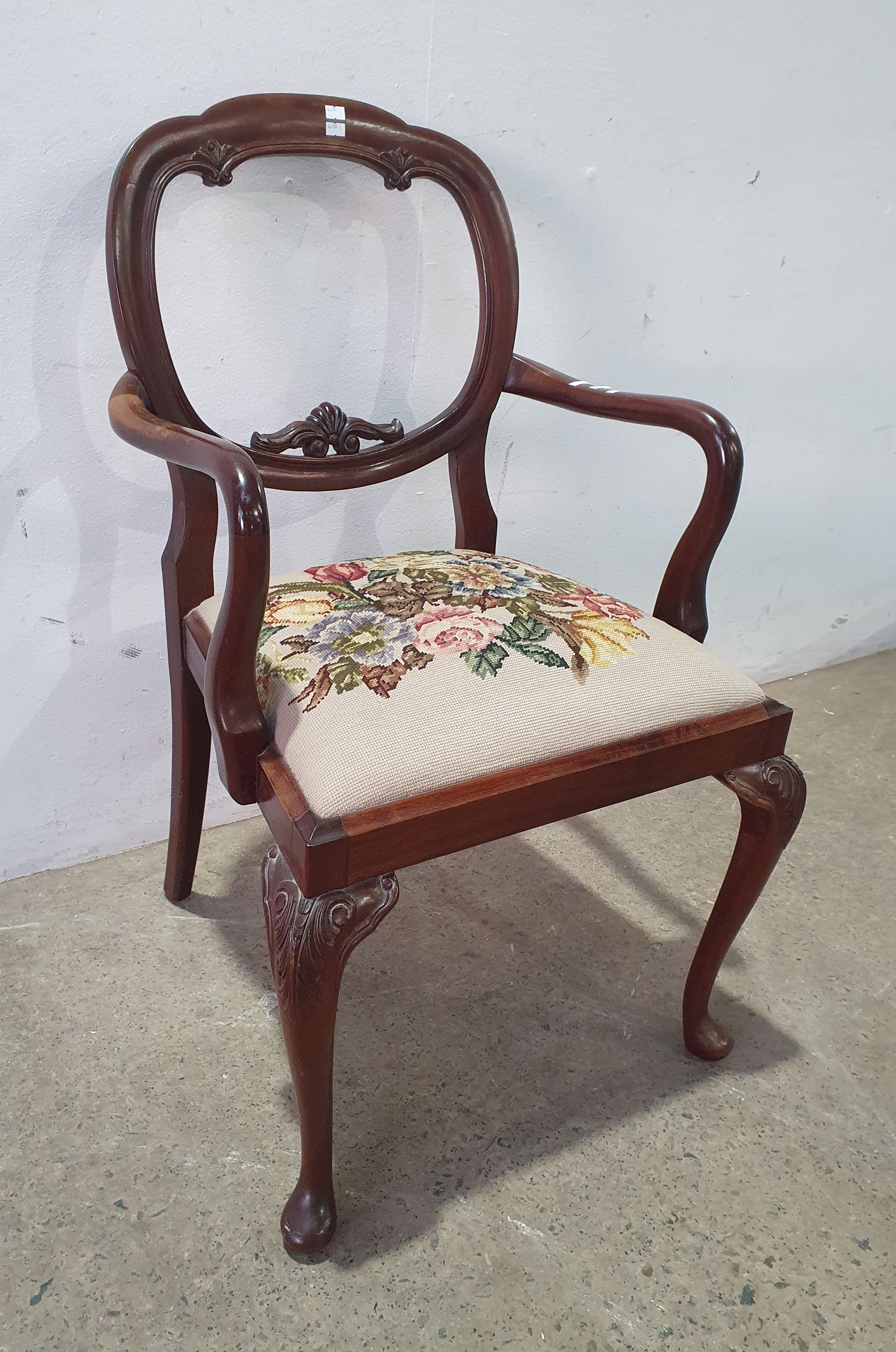 2181 · A QUEEN ANNE STYLE BALLON BACK CARVER CHAIR
