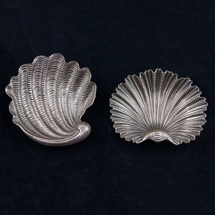 A pair Buccellati sterling shell form dishes