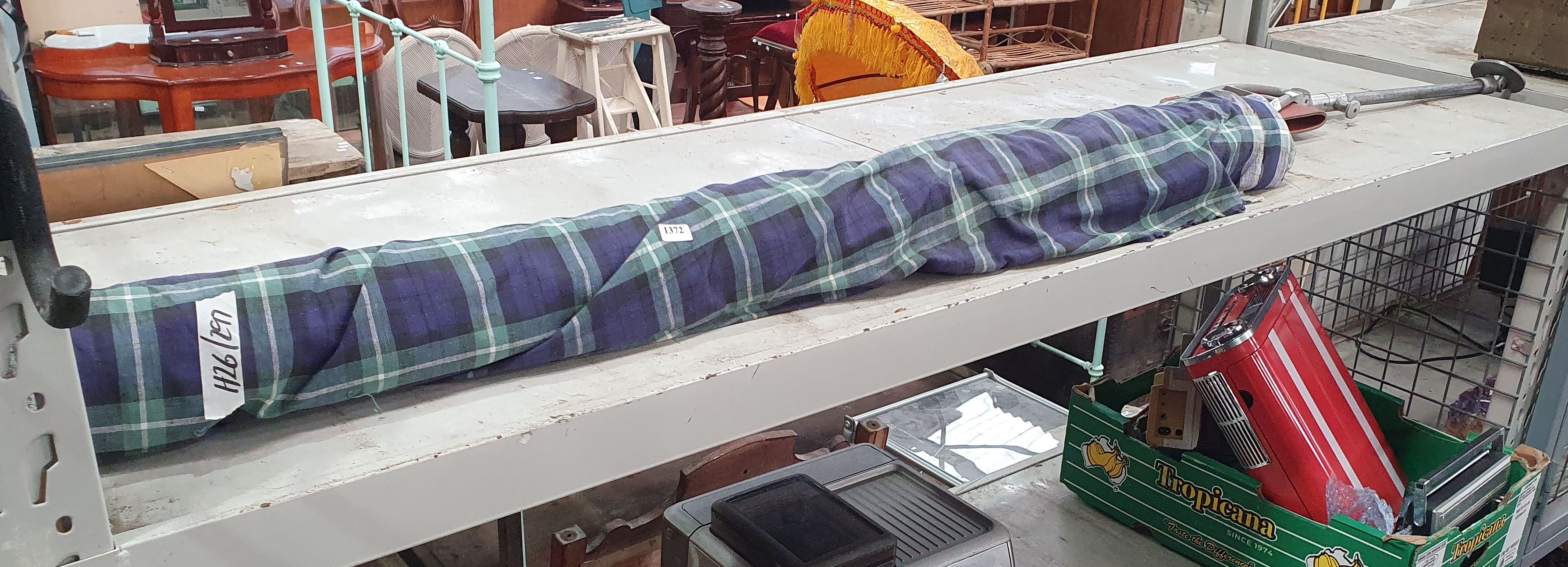 1372 · A ROLL OF FABRIC